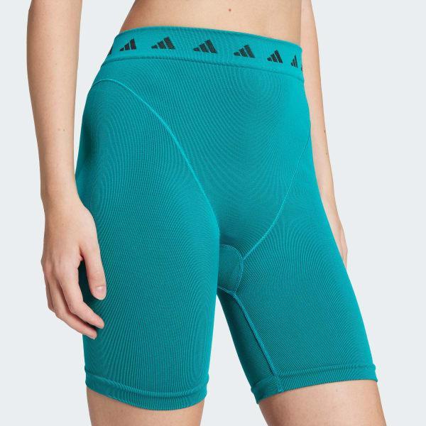 Equipment Shorts Product Image