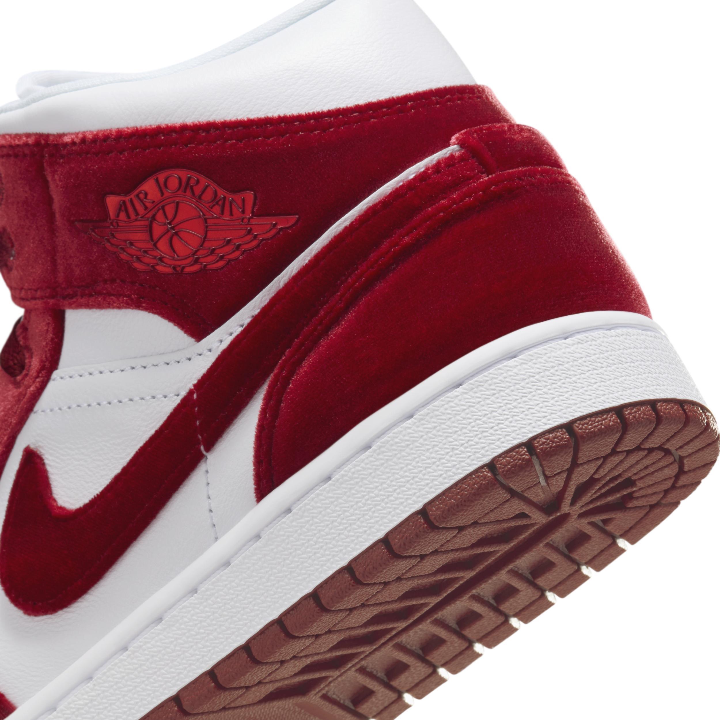 Women's Air Jordan 1 Mid SE Shoes Product Image