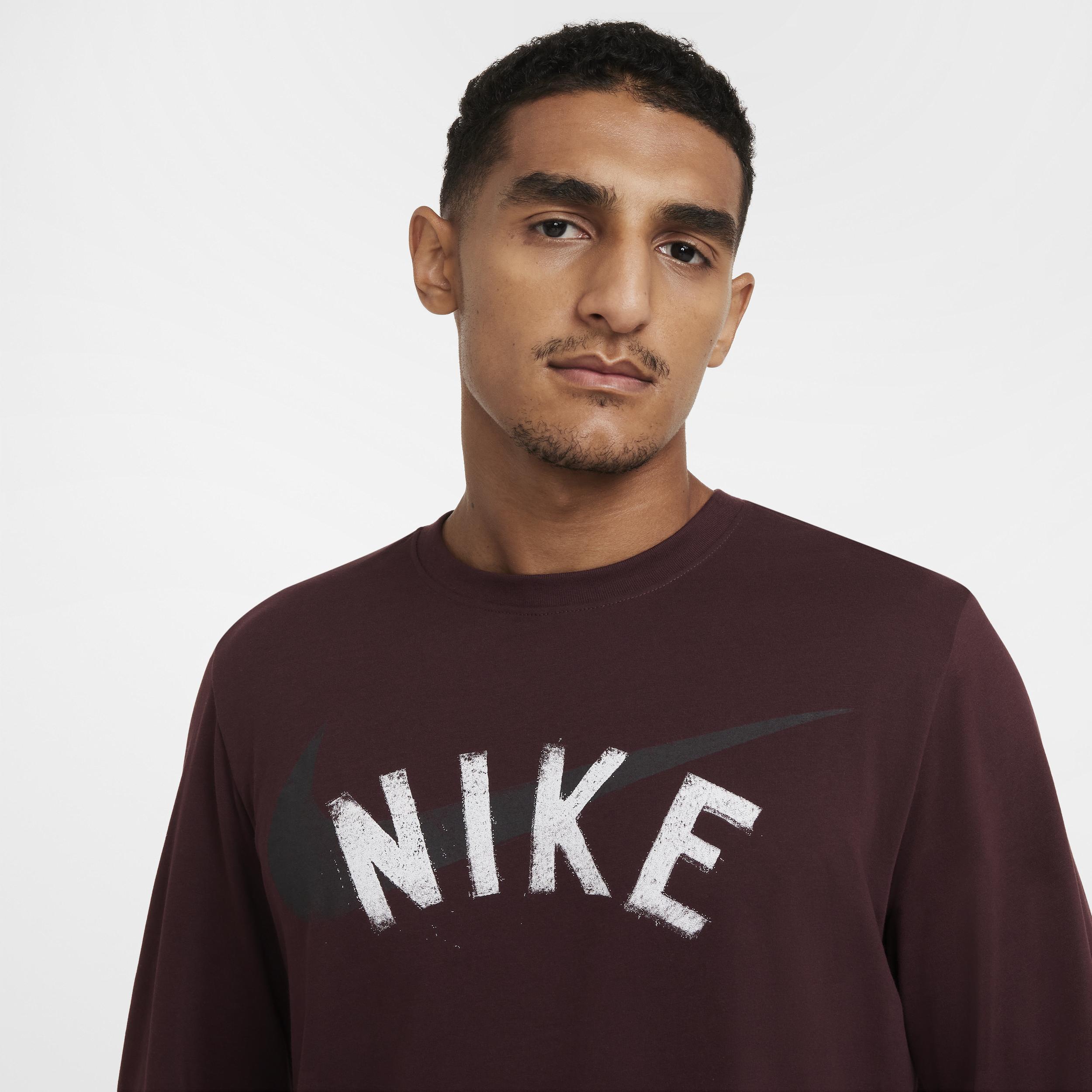 Nike Men's Dri-FIT Long-Sleeve Fitness T-Shirt Product Image