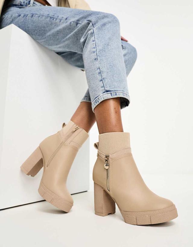 River Island heeled boot with side zip in cream Product Image