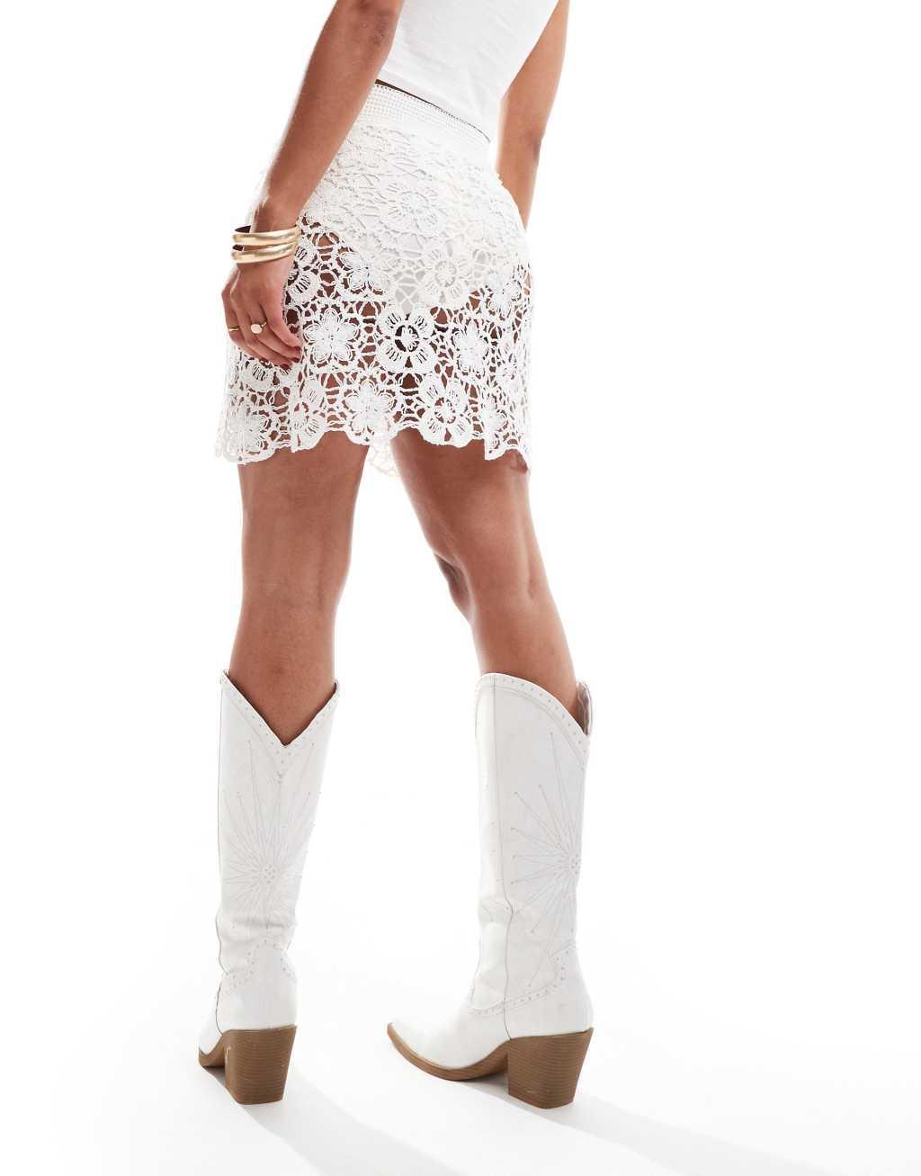 Mango crochet skirt with undershorts in white Product Image