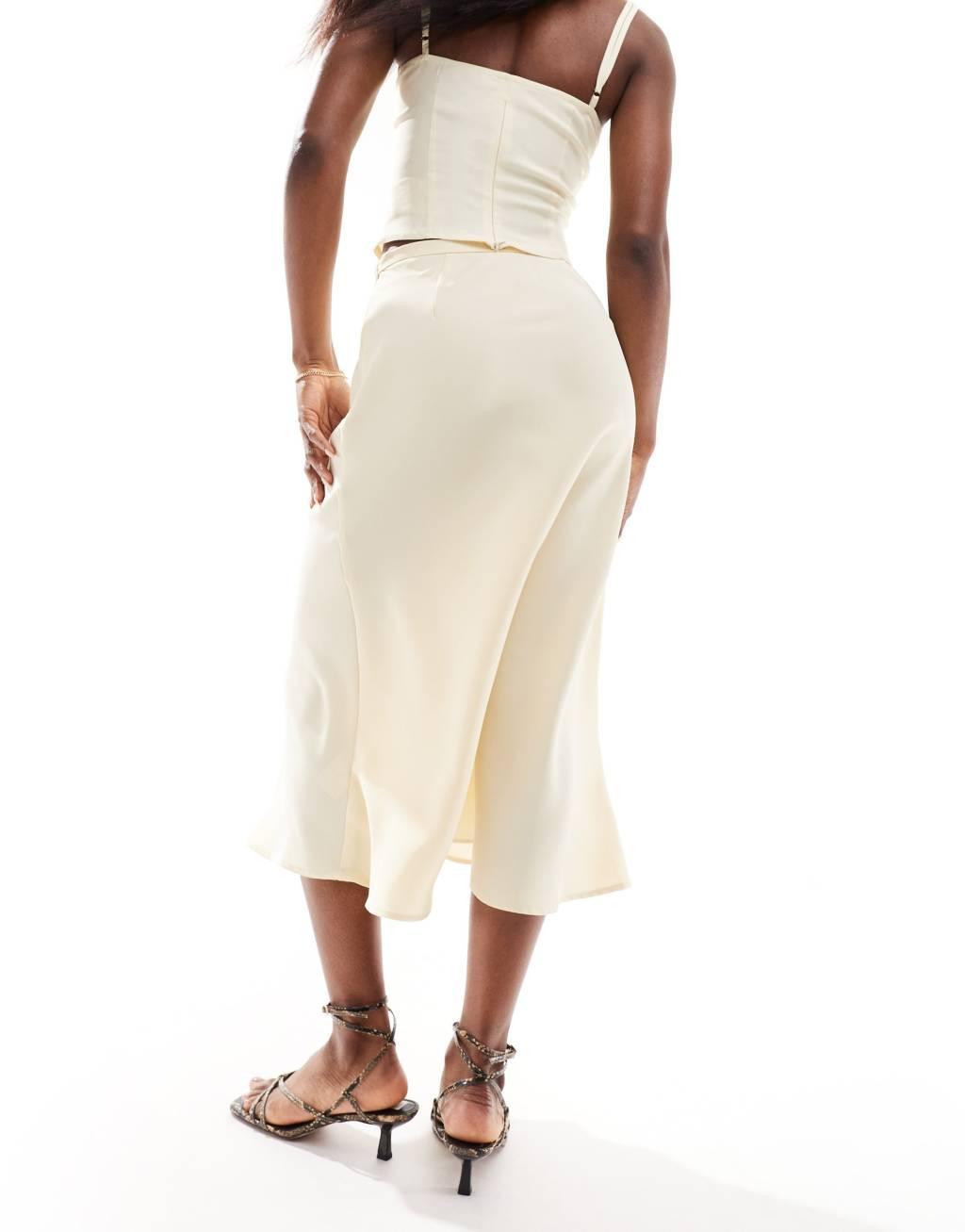 Urban Revivo floaty satin midi skirt in buttermilk yellow Product Image