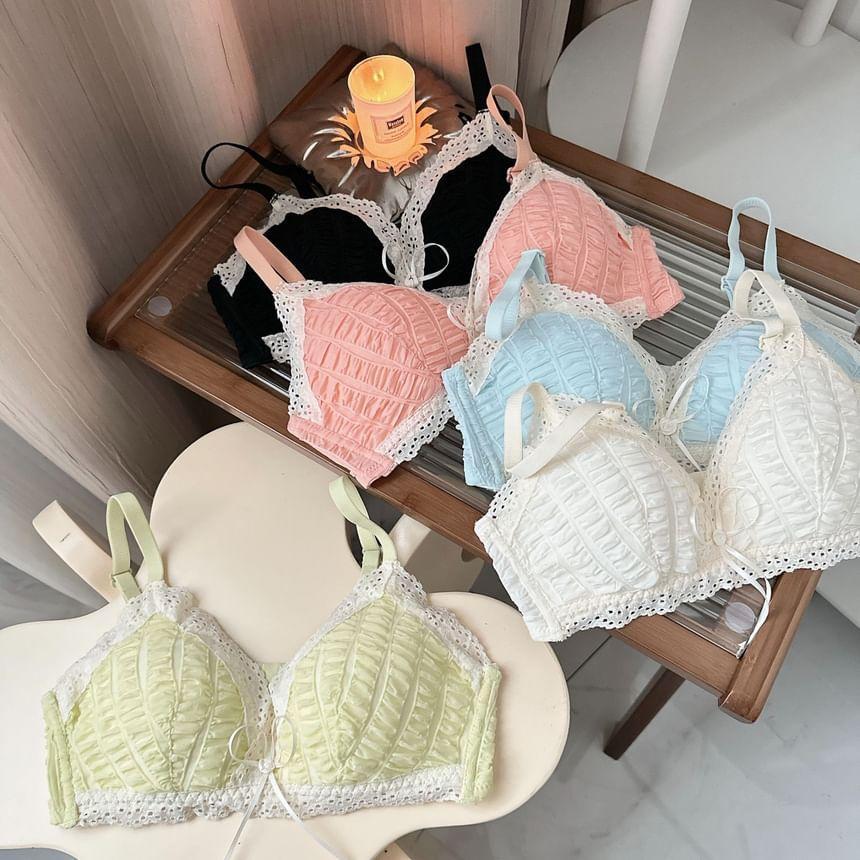 Bow Panel Lace Wireless Bra Product Image