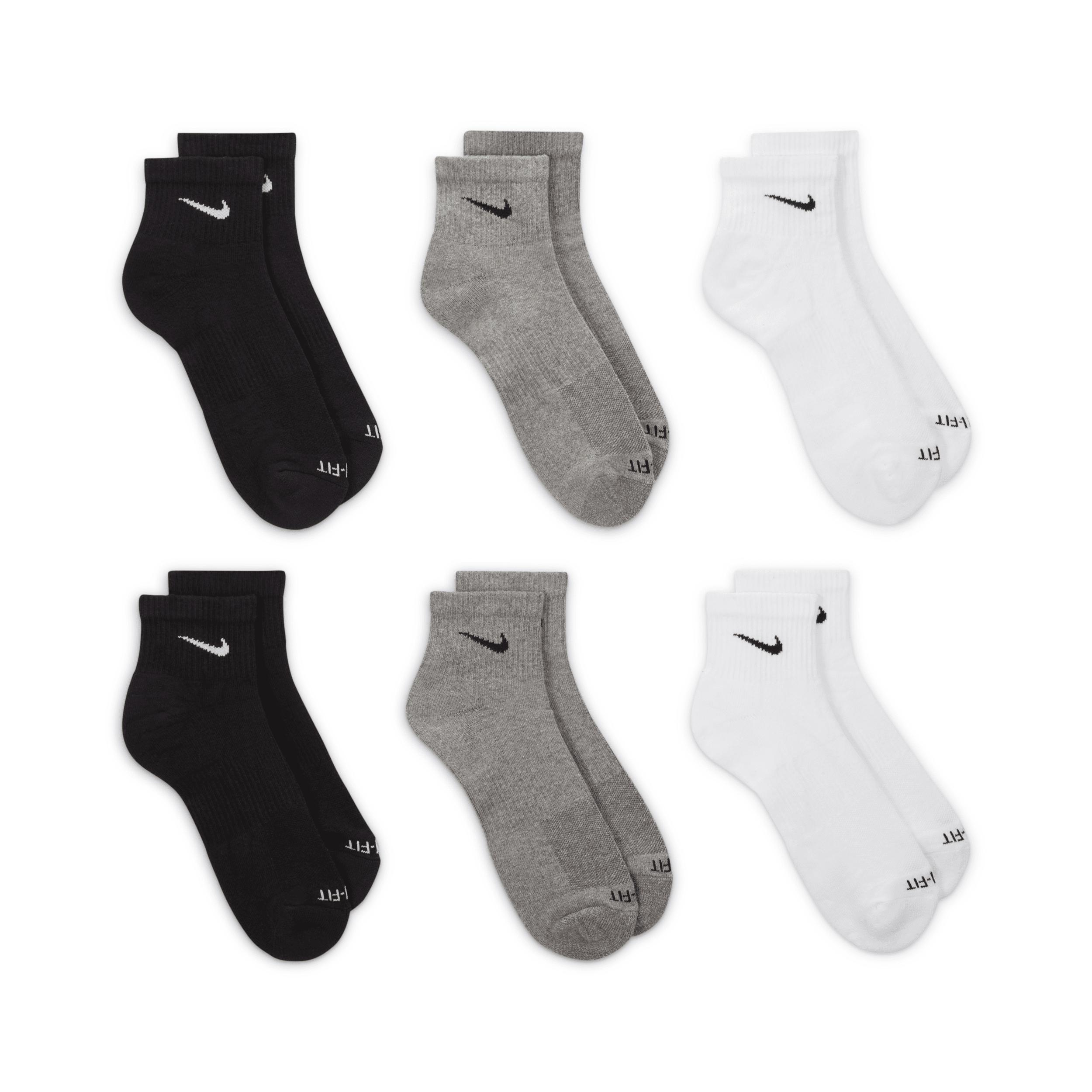 Nike Men's Everyday Plus Cushioned Training Ankle Socks (6 Pairs) Product Image