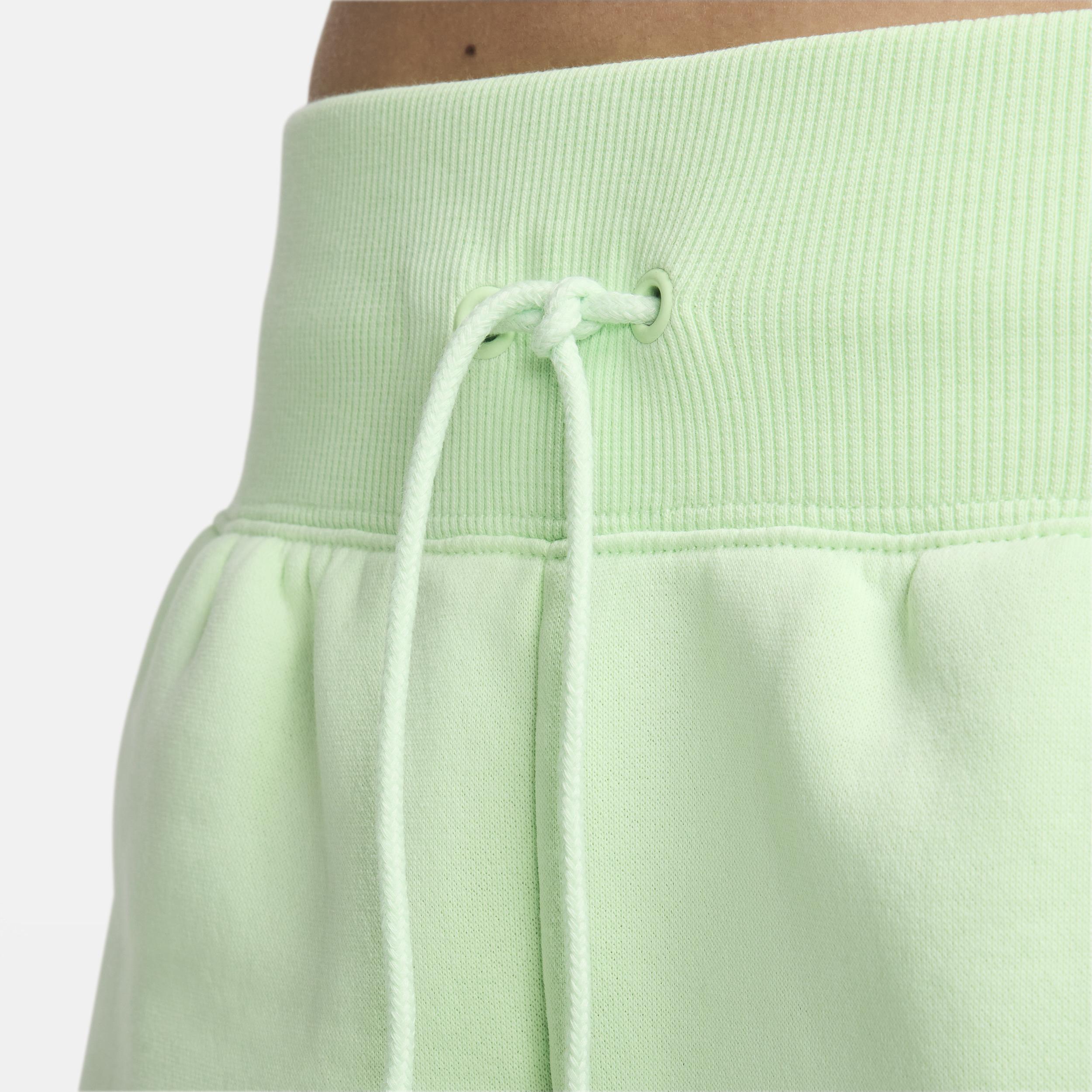 Women's Nike Sportswear Phoenix Fleece High-Waisted Loose Shorts Product Image