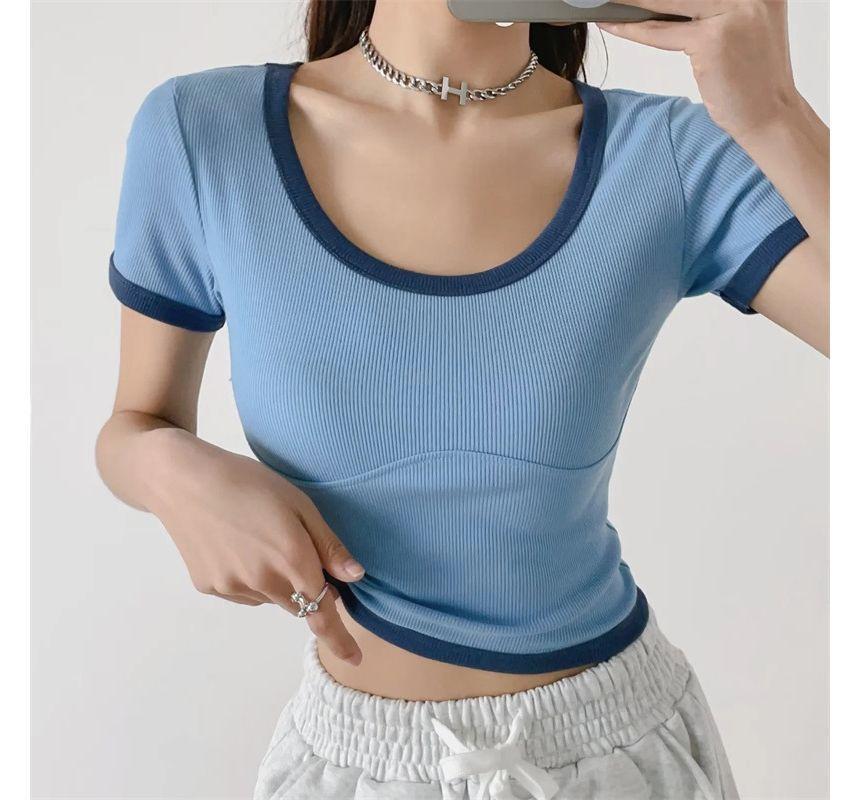 Short-Sleeve Contrast Crop Top Product Image