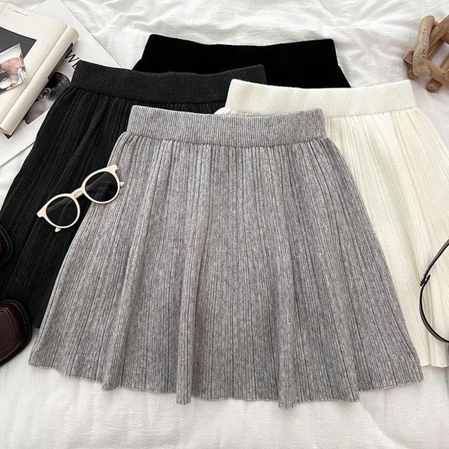 High Rise Plain Knit Mini Pleated A-Line Skirt Product Image