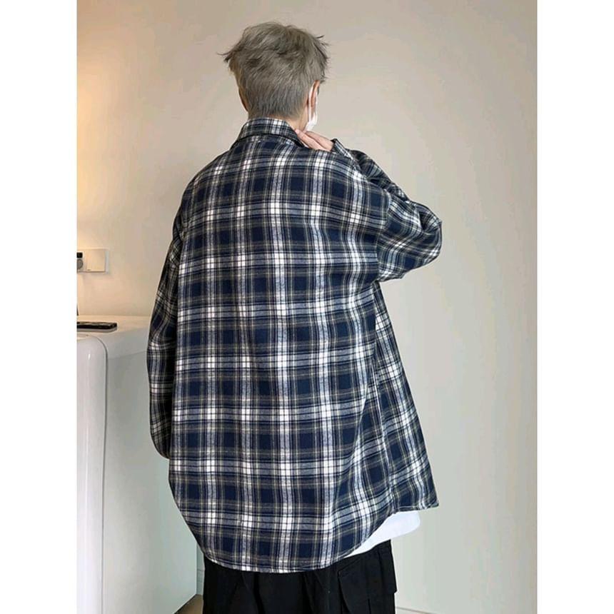 Long-Sleeve Pocketed Plaid Shirt Product Image