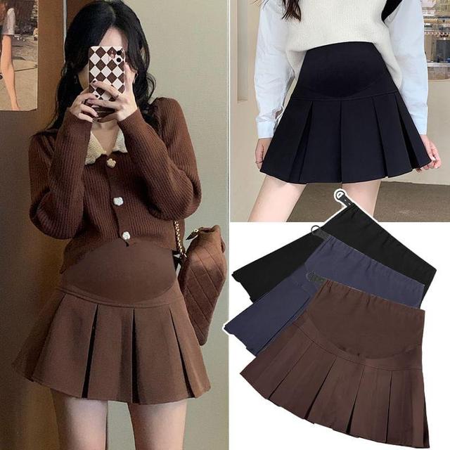 Maternity Plain Mini Pleated Skirt Product Image