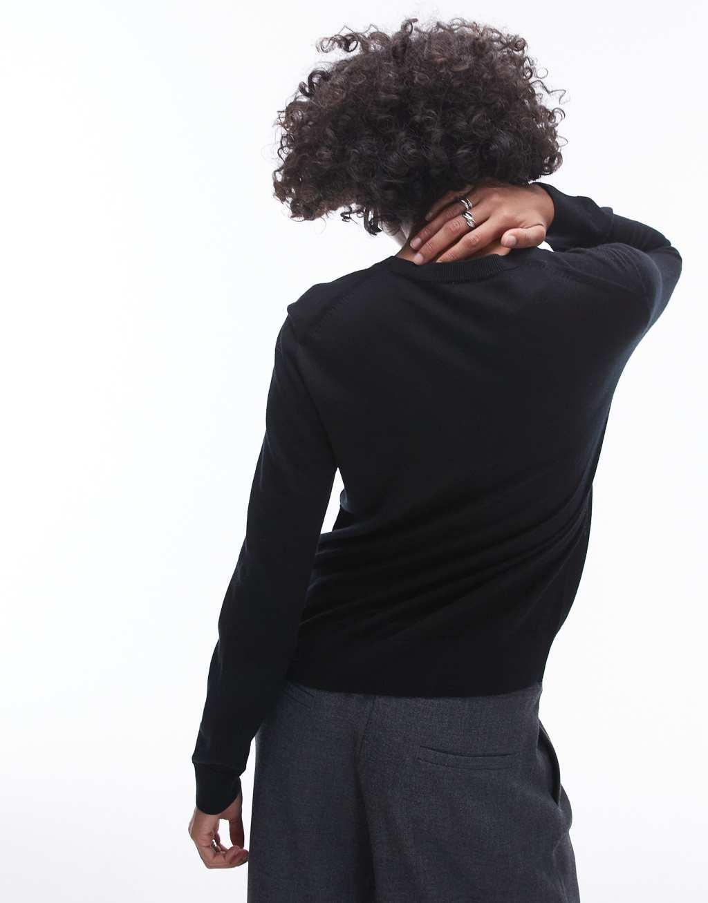 ARKET merino wool fine knit sweater in black Product Image