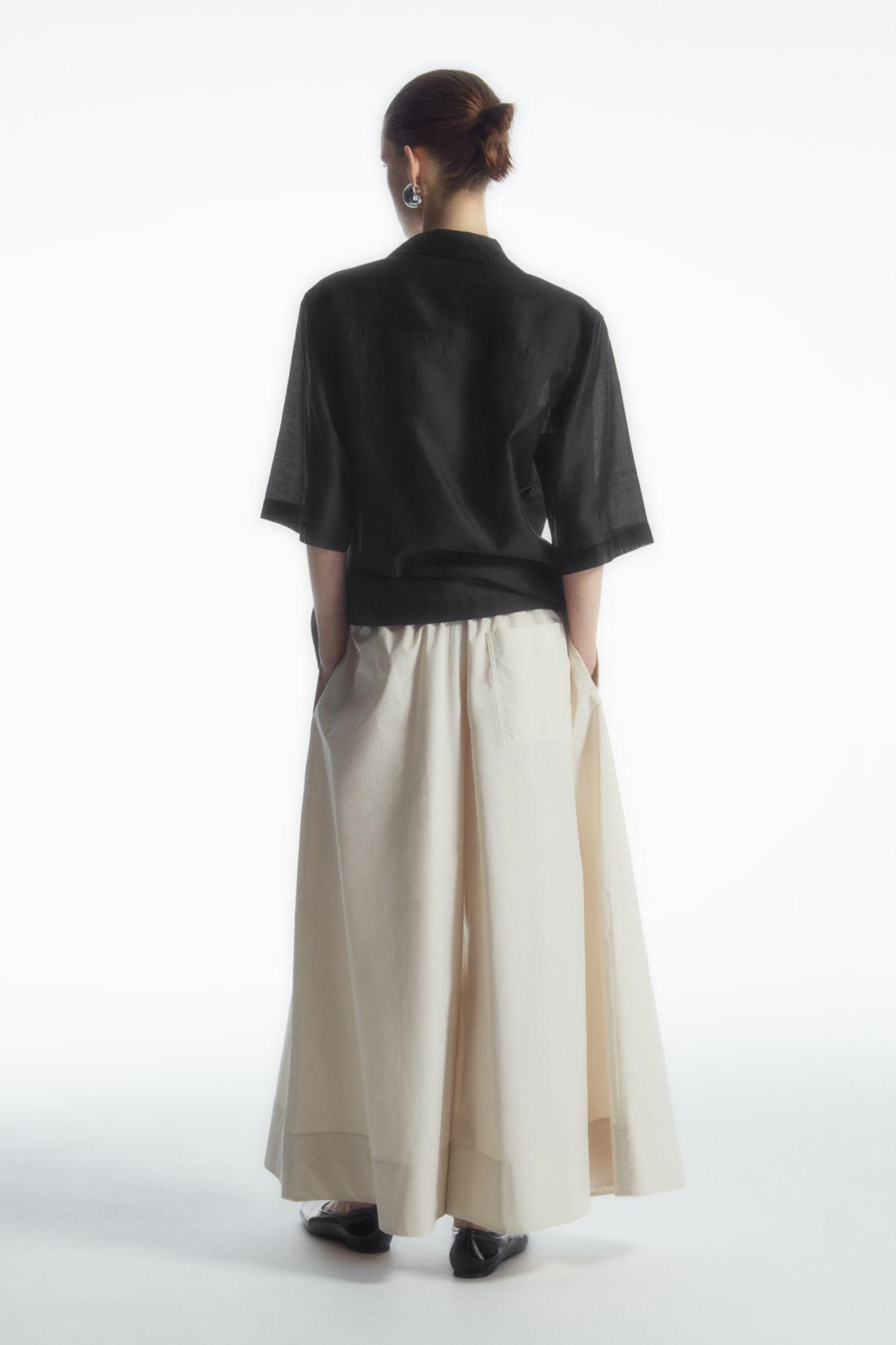 VOLUMINOUS CULOTTES Product Image