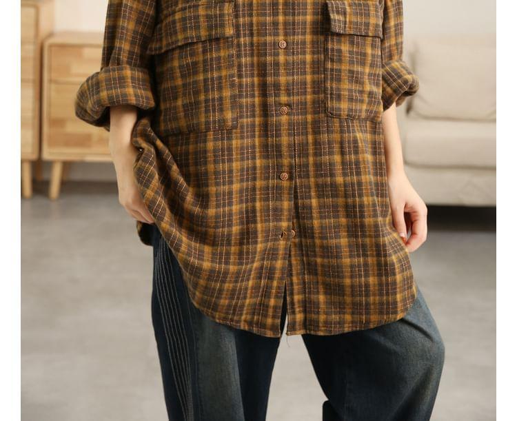 Long-Sleeve Plaid Pocketed Shirt Product Image