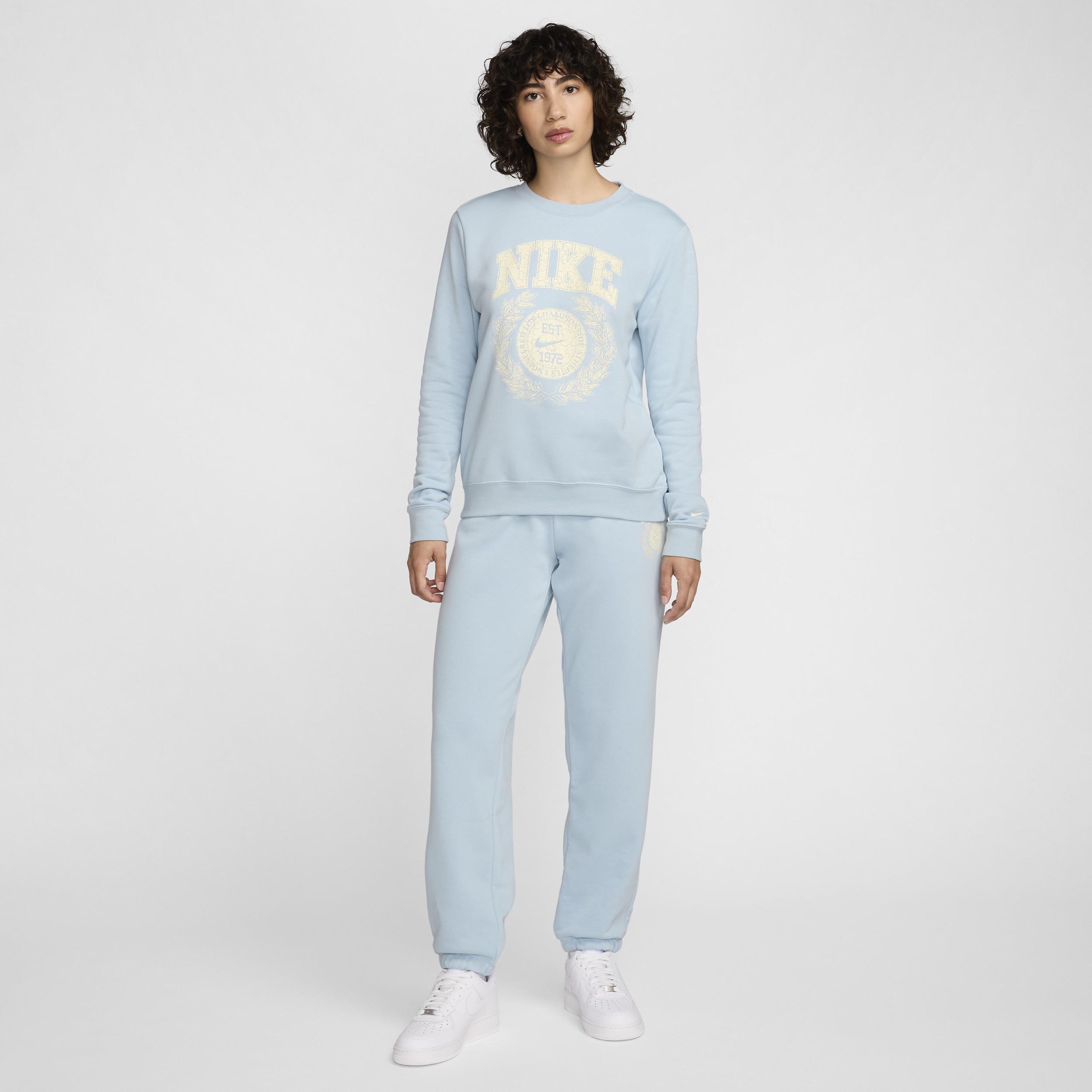 Nike Sportswear Club Fleece Women's Oversized Mid-Rise Sweatpants Product Image