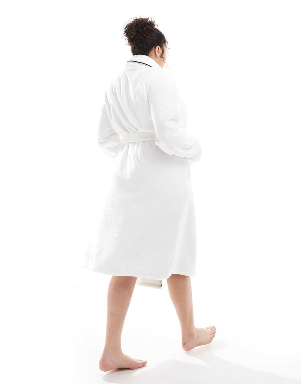 ASOS DESIGN Curve premium super soft fleece midi robe in white Product Image