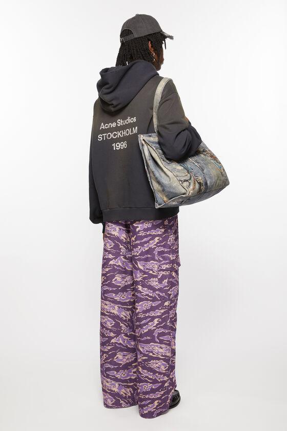 Cargo print trousers Product Image