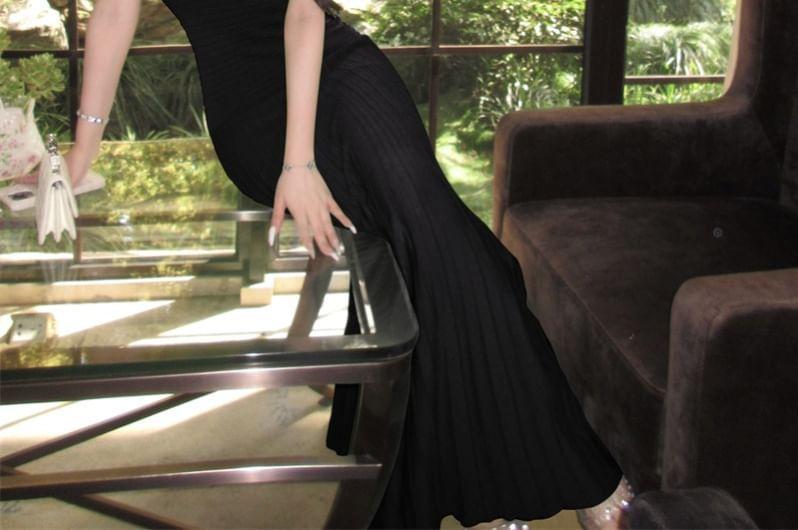 Strapless Plain Pleated Hem Maxi A-Line Dress Product Image