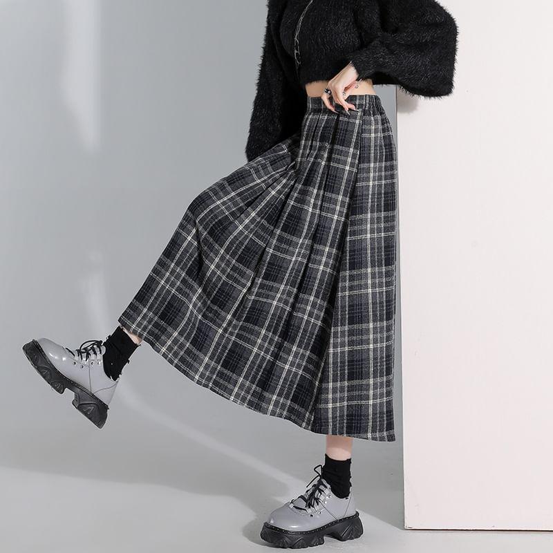 High Waist Plaid Pleated Midi A-Line Skirt Product Image