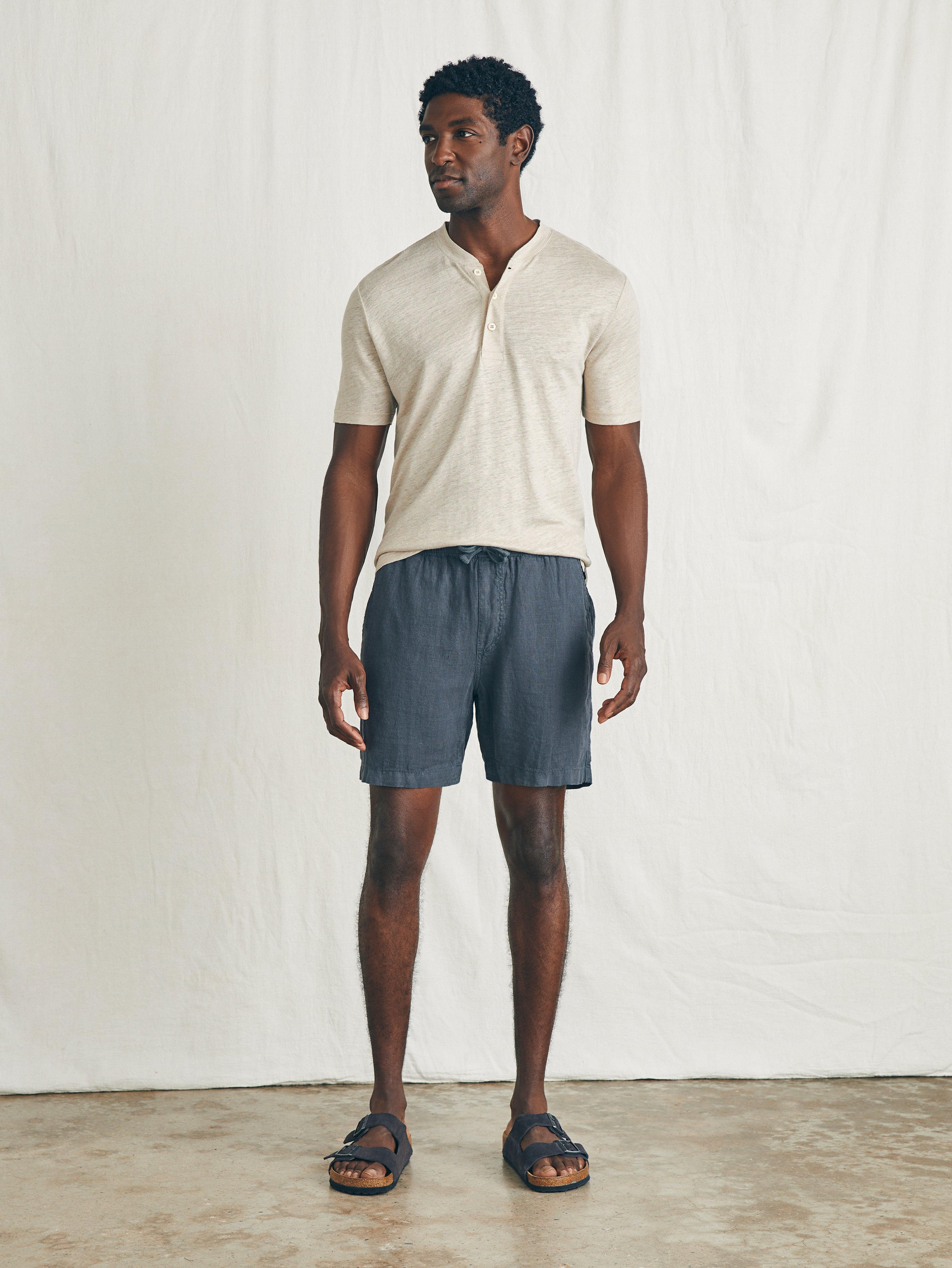 Essential Linen Short (6.5" Inseam) - Washed Black Male Product Image