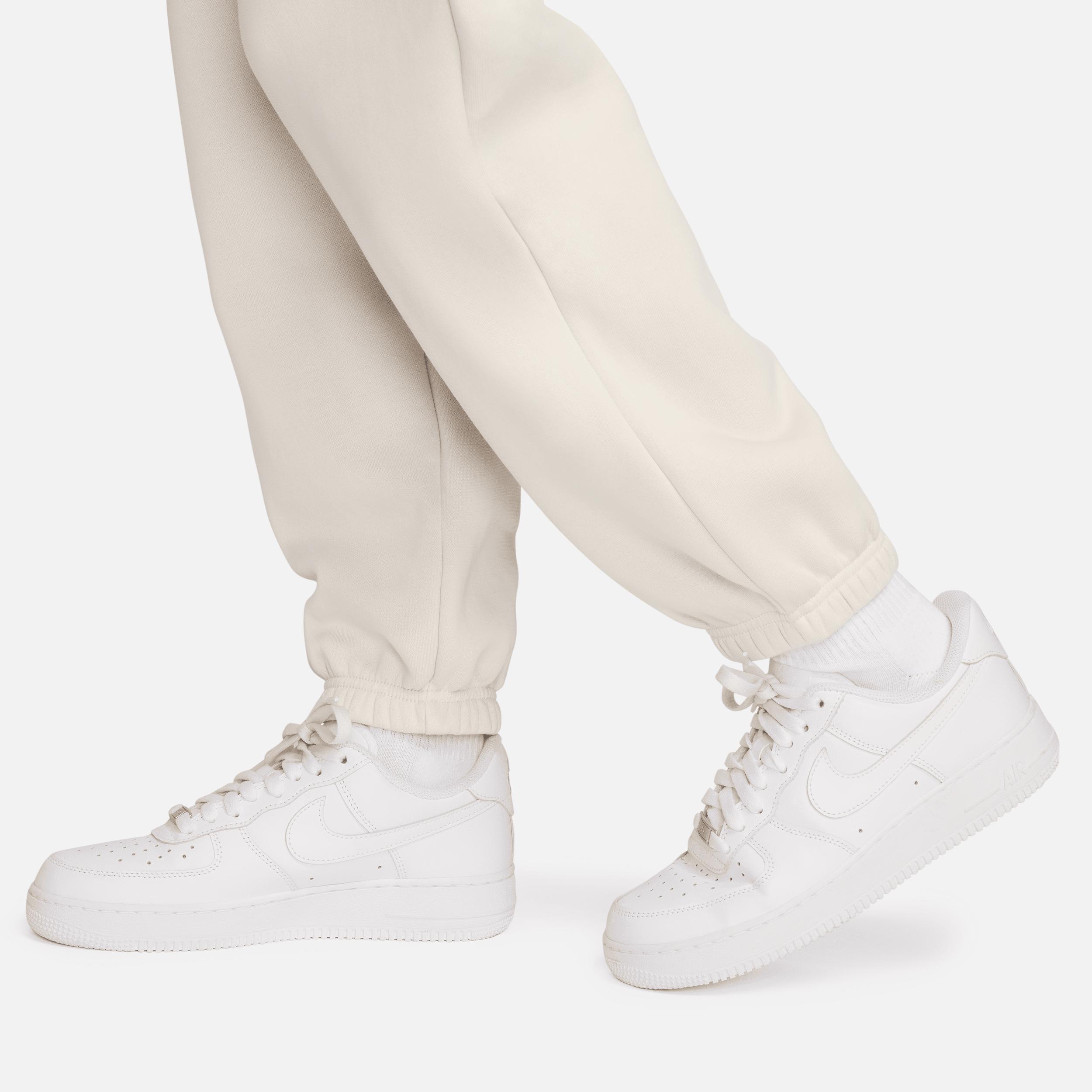 Women's Nike Sportswear Phoenix Fleece High-Waisted Oversized Sweatpants Product Image