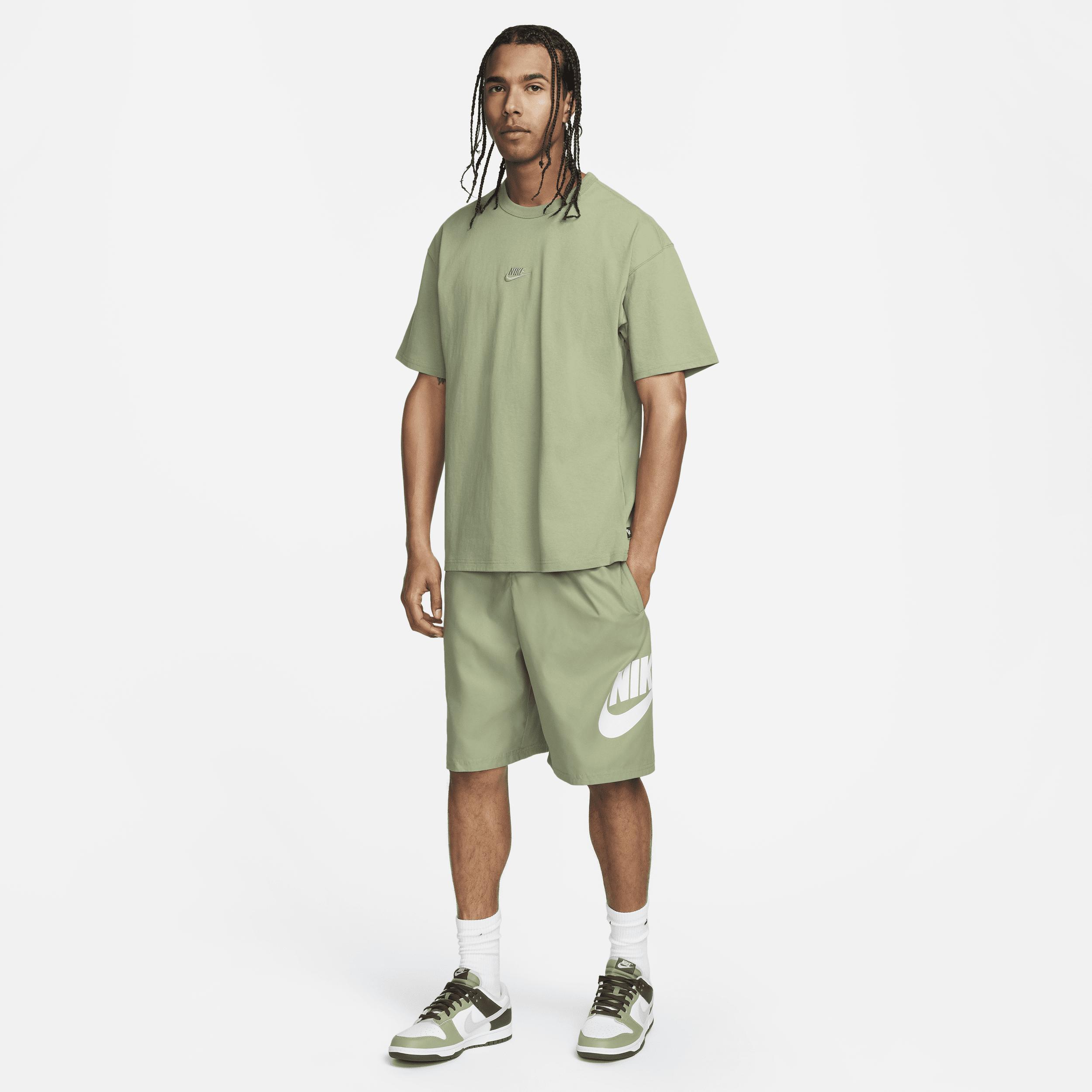 Nike Men's Club Woven Shorts Product Image