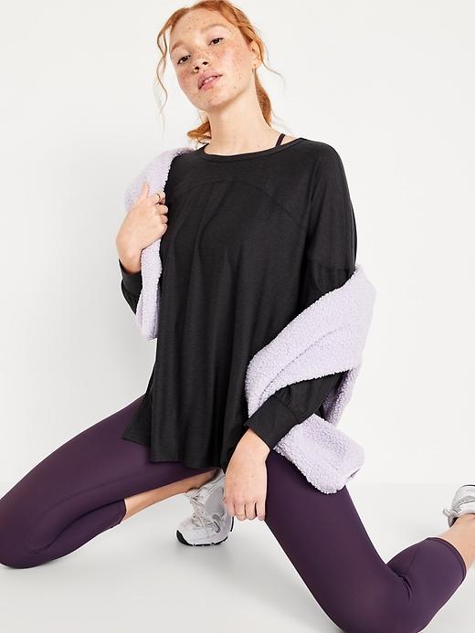 CloudMotion Tunic Product Image