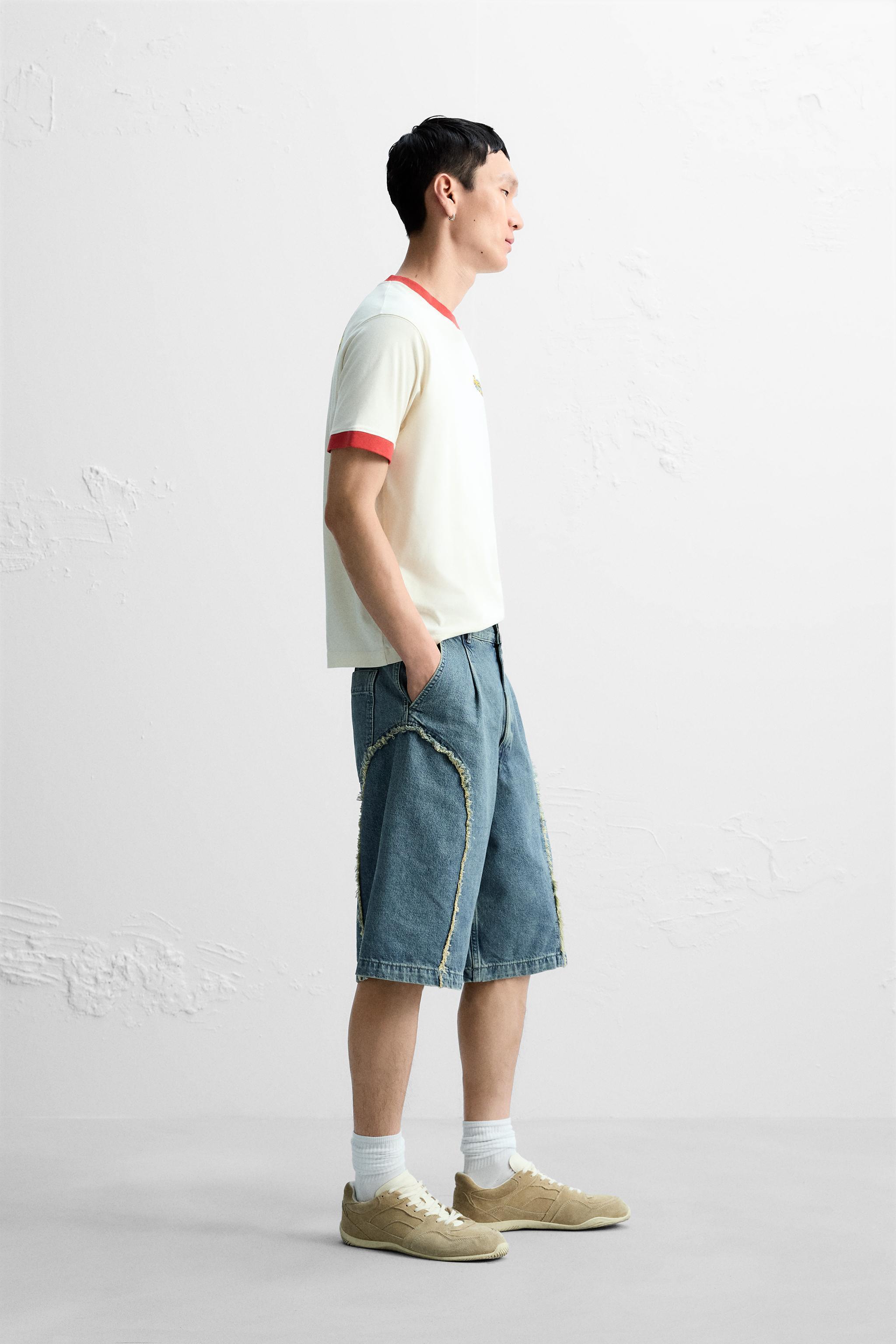 FRAYED DENIM SHORTS Product Image