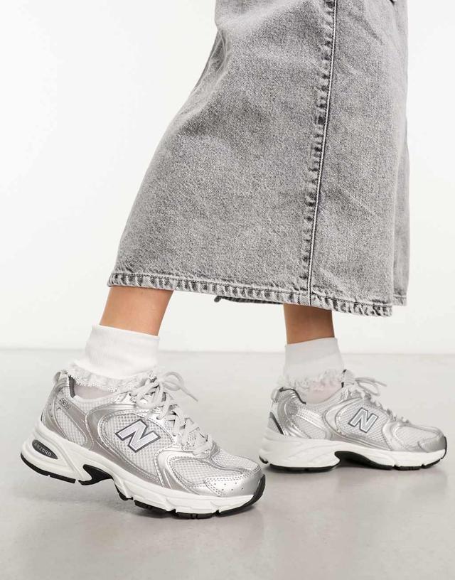 New Balance 530 sneakers in white & silver Product Image