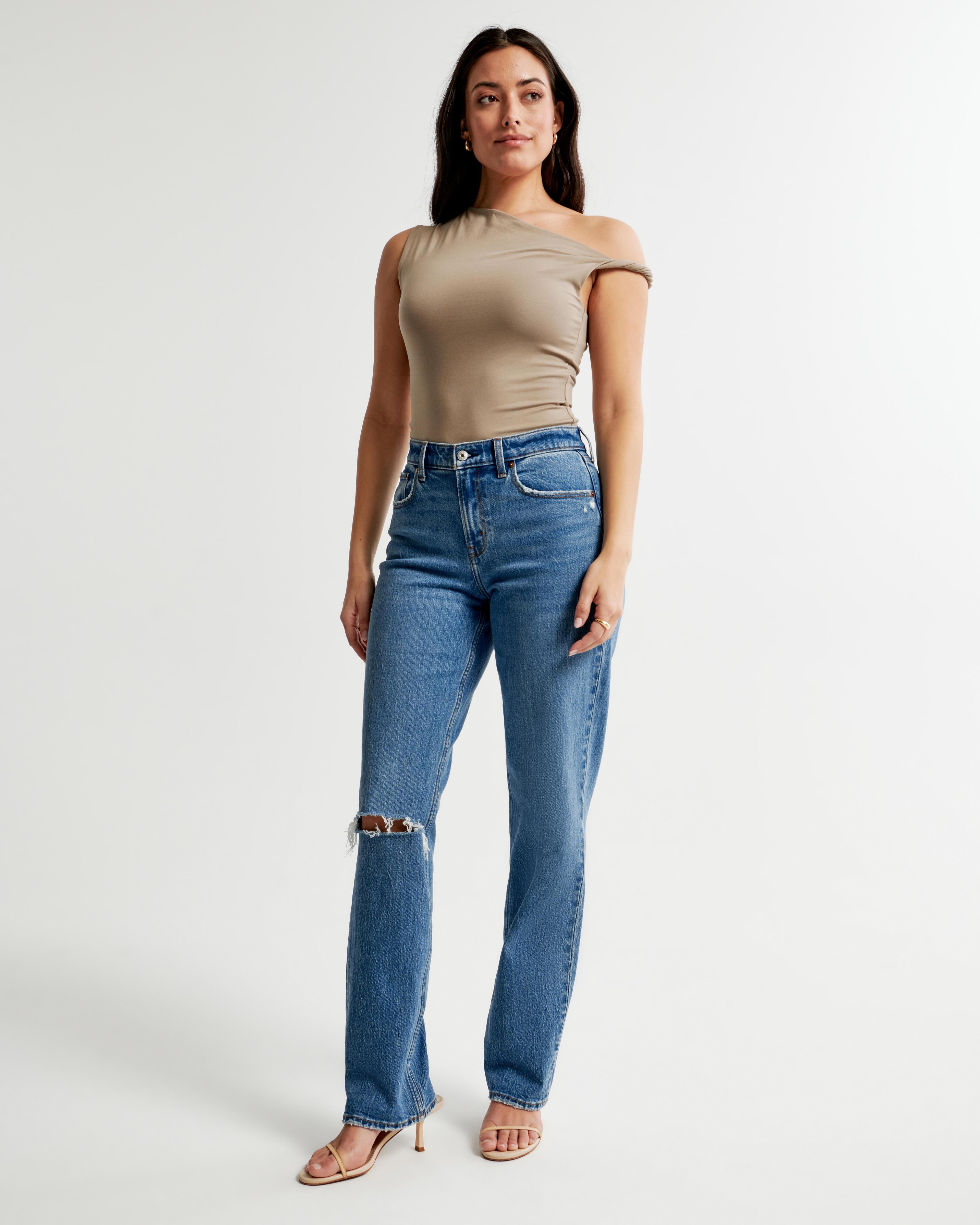 Curve Love Mid Rise 90s Straight Jean Product Image