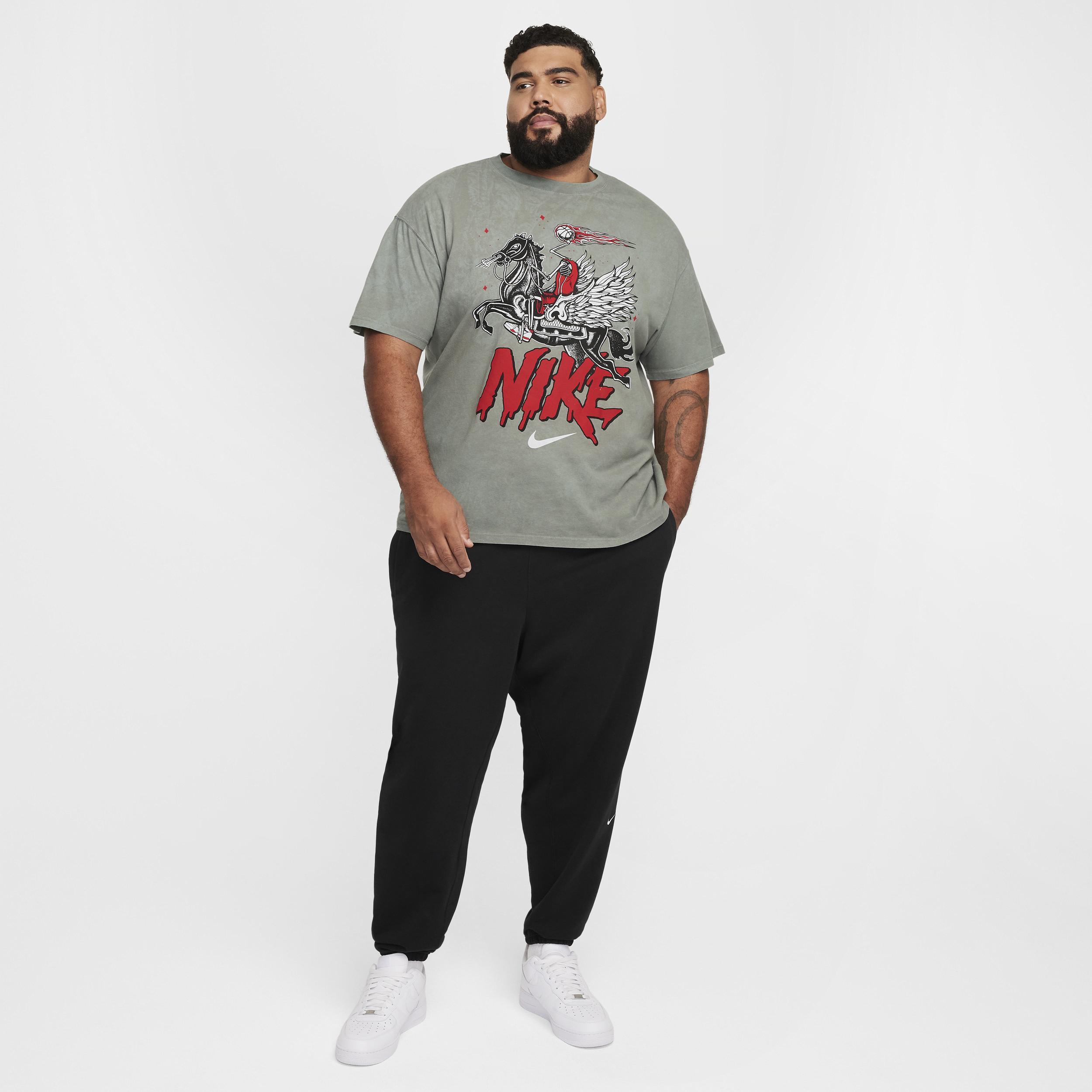 Nike Men's Max90 Basketball T-Shirt Product Image