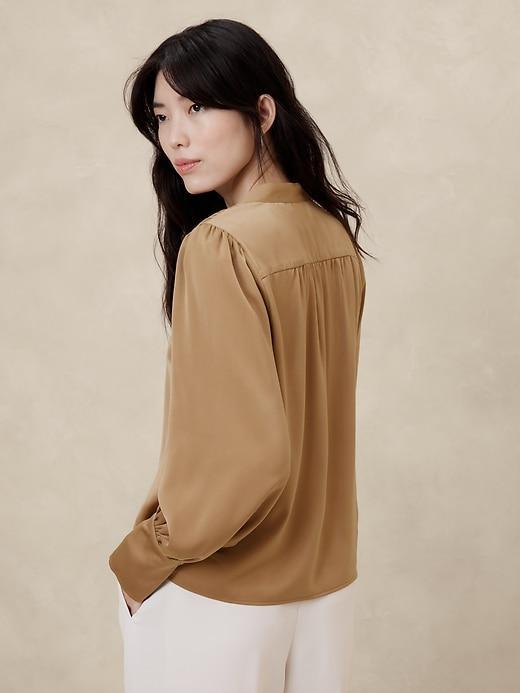 Crepe Volume-Sleeve Blouse Product Image