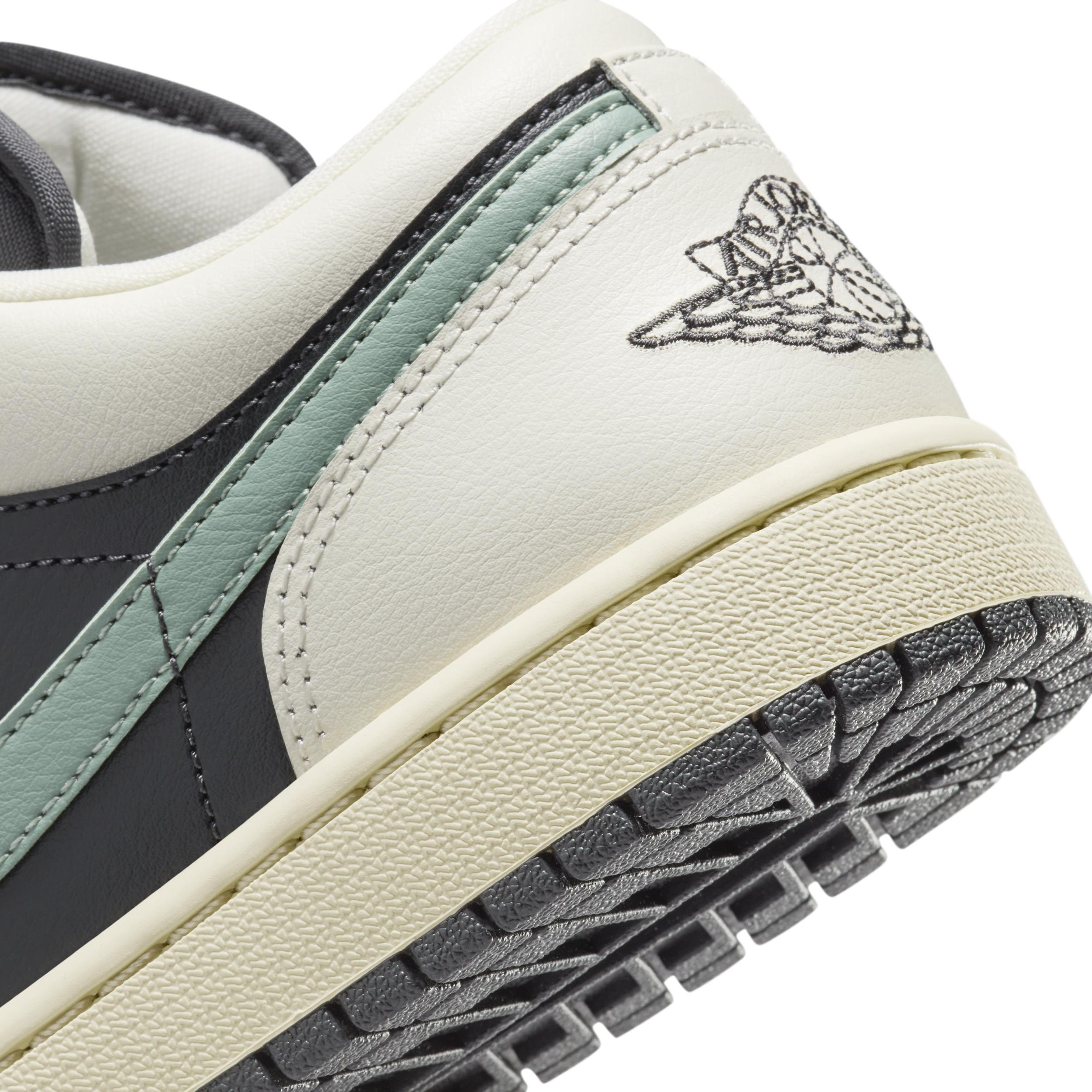 Women's Air Jordan 1 Low Shoes Product Image