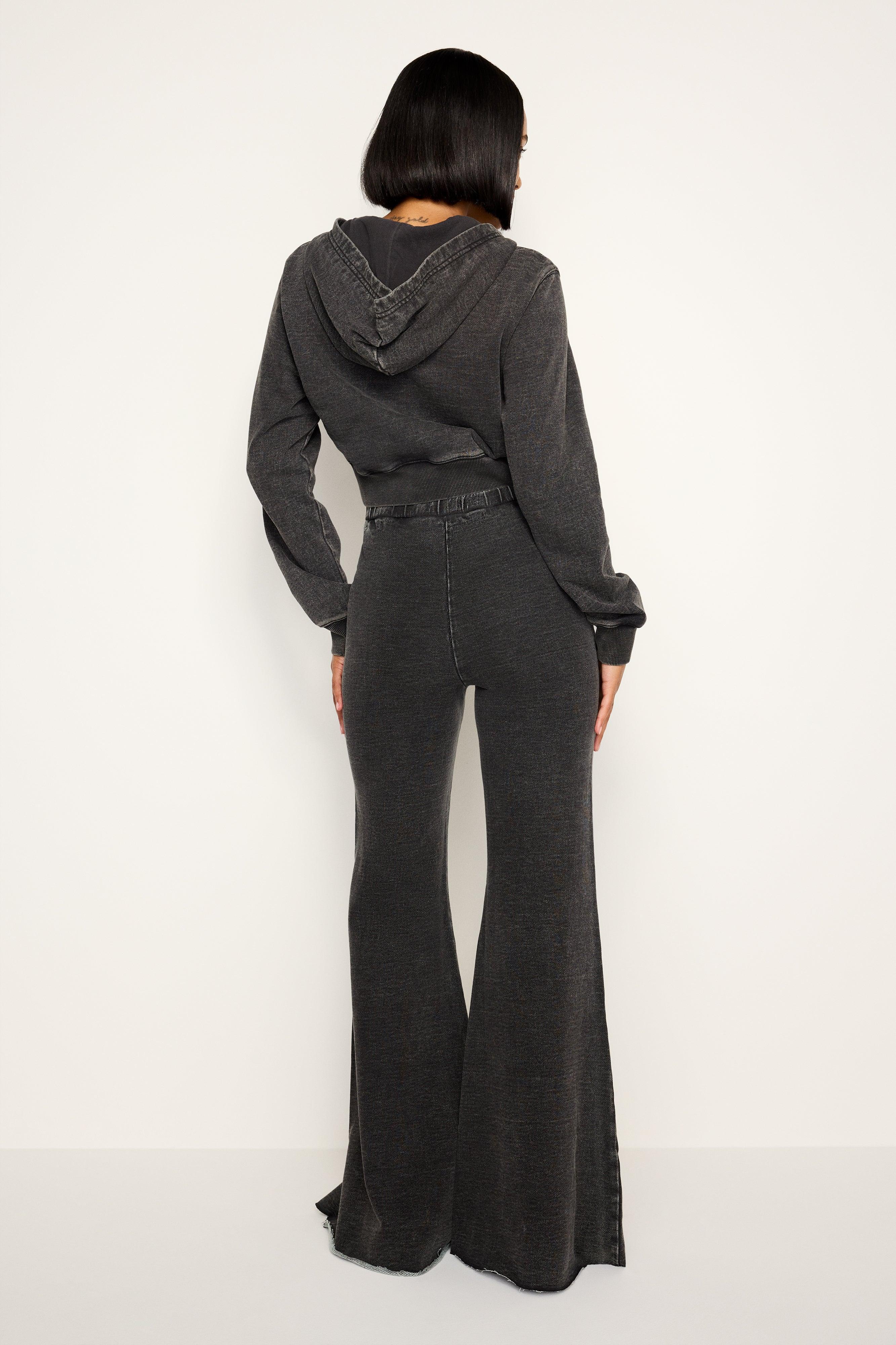 JEANIUS PULL-ON FLARE PANTS | BLACK322 Product Image