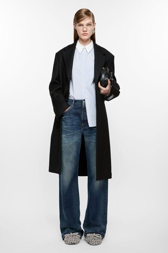 Single-breasted wool coat Product Image