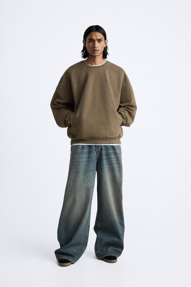 POCKETED WASHED SWEATSHIRT Product Image