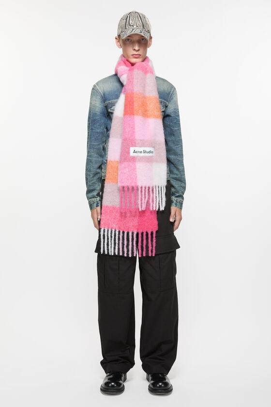 Mohair checked scarf Product Image