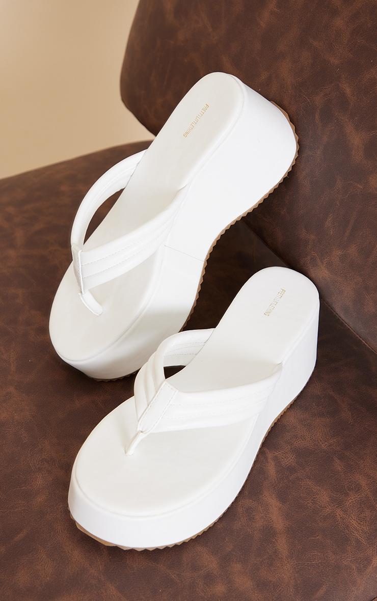 White Round Toe Chunky Platform Ribbed Padded Straps Flip Flops Product Image