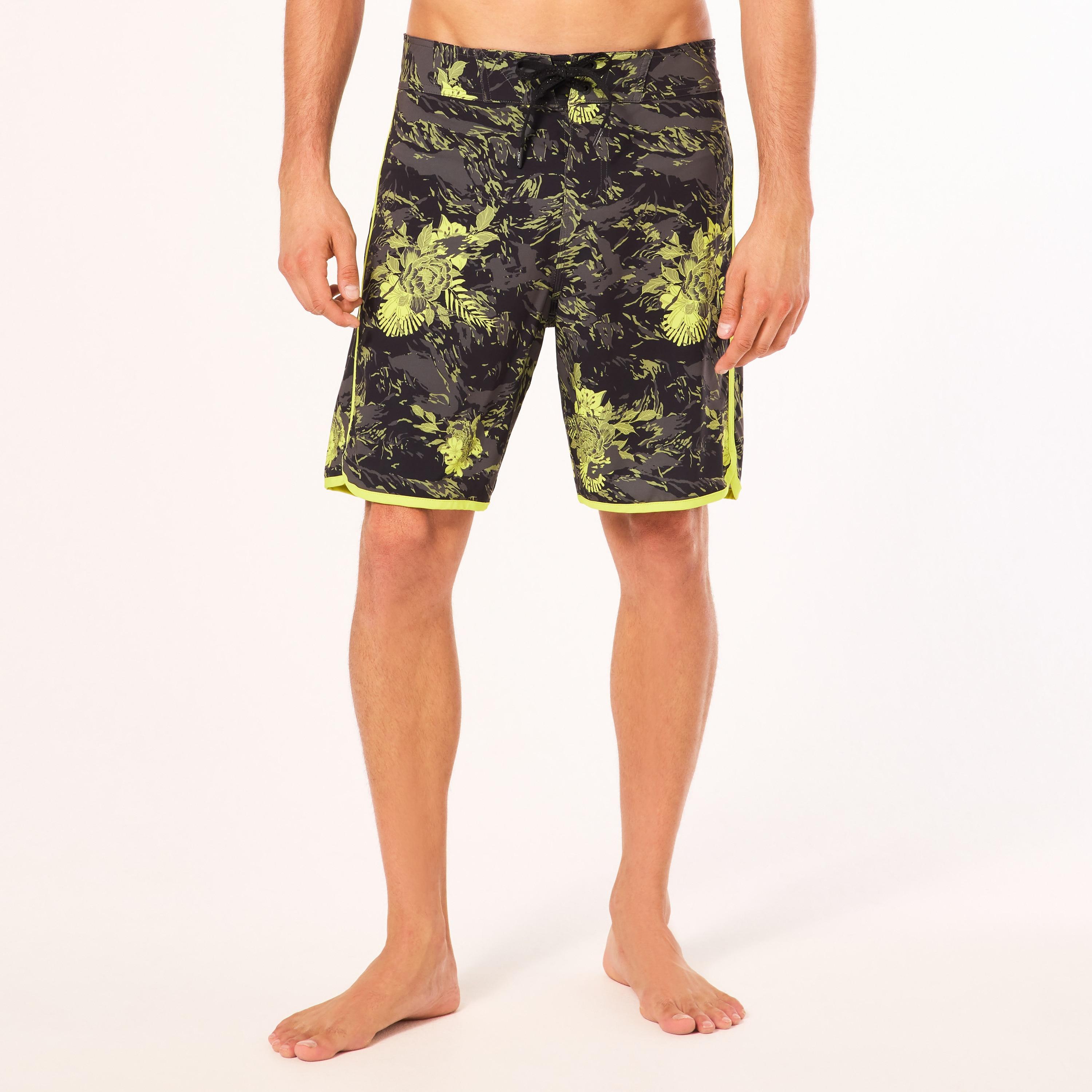 Oakley Men's Palm Florals Rc 19” Boardshort Size: 33 Product Image