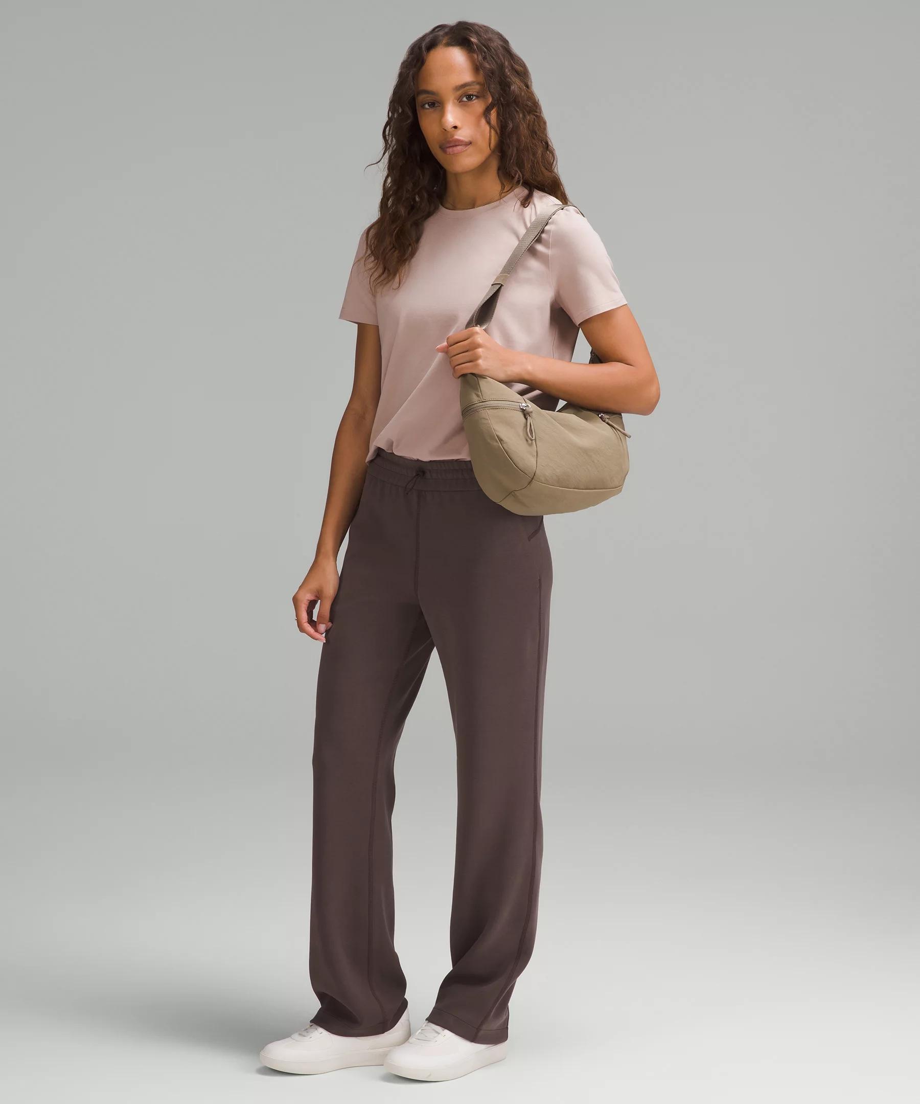 Slouchy Sling Bag 6L Product Image