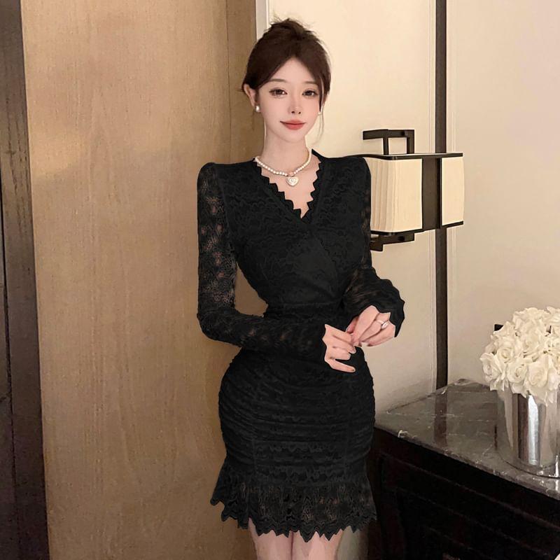 Long Sleeve V-Neck Floral Lace Ruched Bodycon Mini Dress Product Image