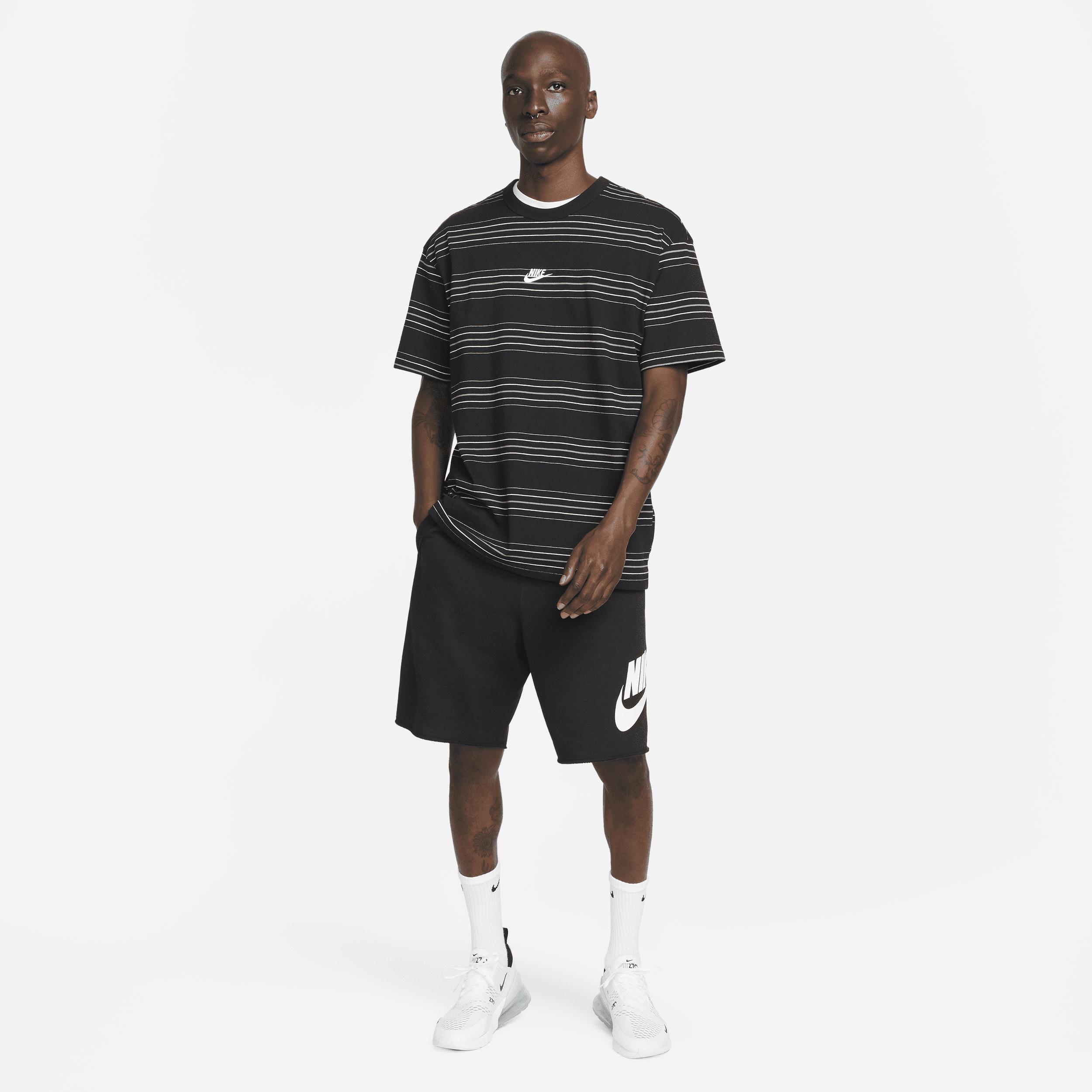 Nike Men's Club Alumni French Terry Shorts Product Image