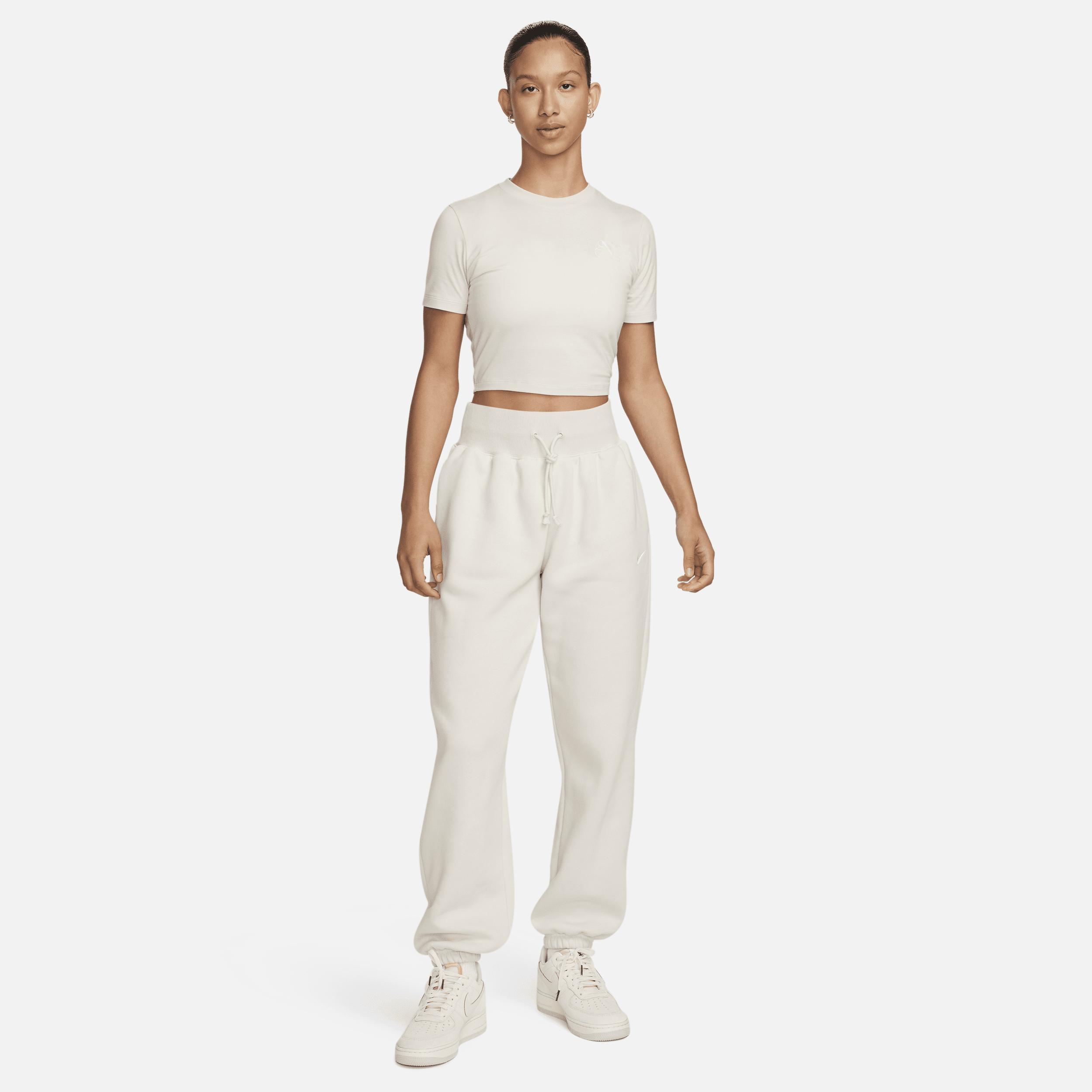 Women's Nike Sportswear Essential Slim Cropped T-Shirt Product Image