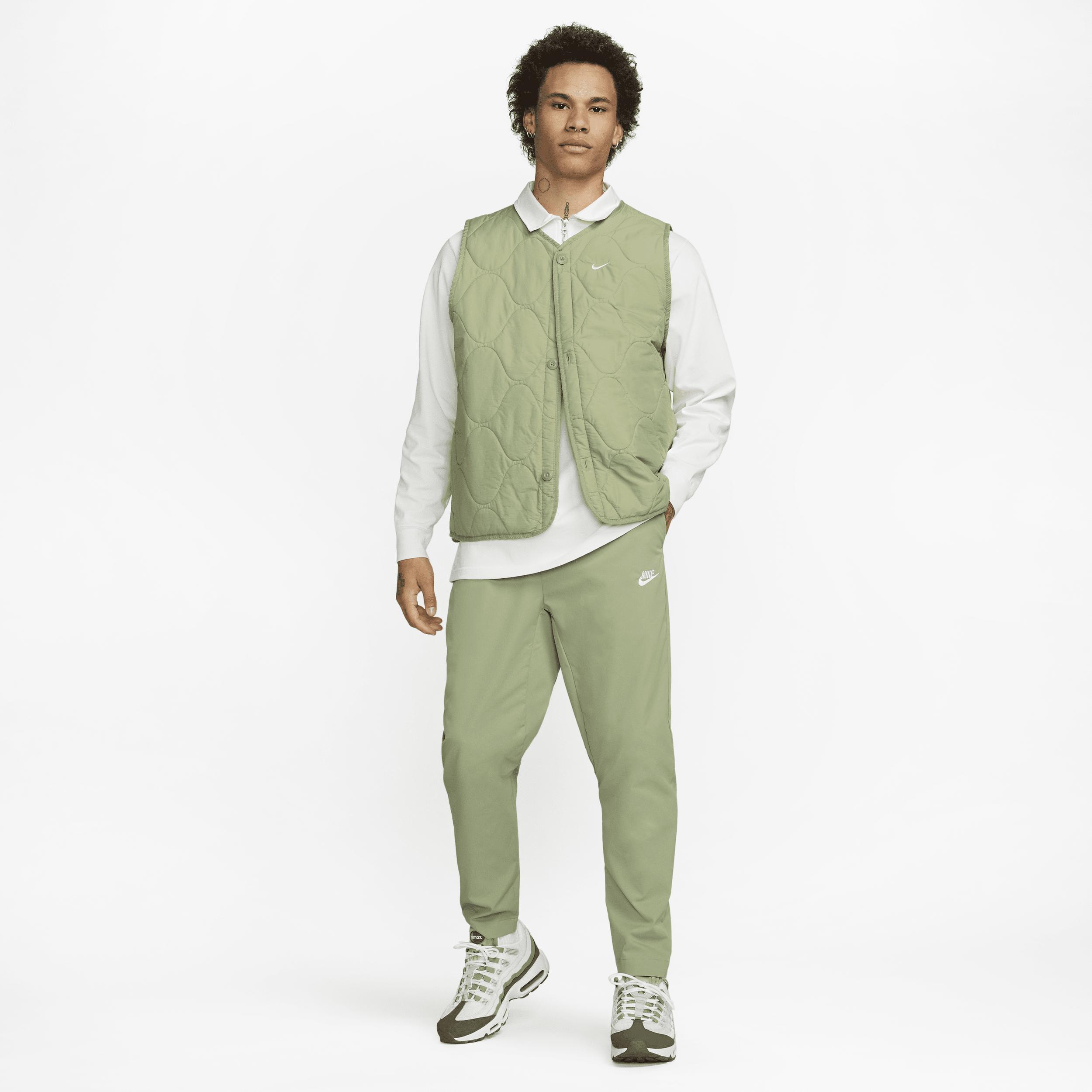 Nike Club Men's Woven Tapered Leg Pants Product Image