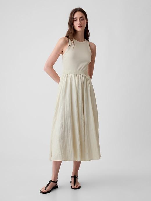 Textured Crinkle Midi Dress Product Image