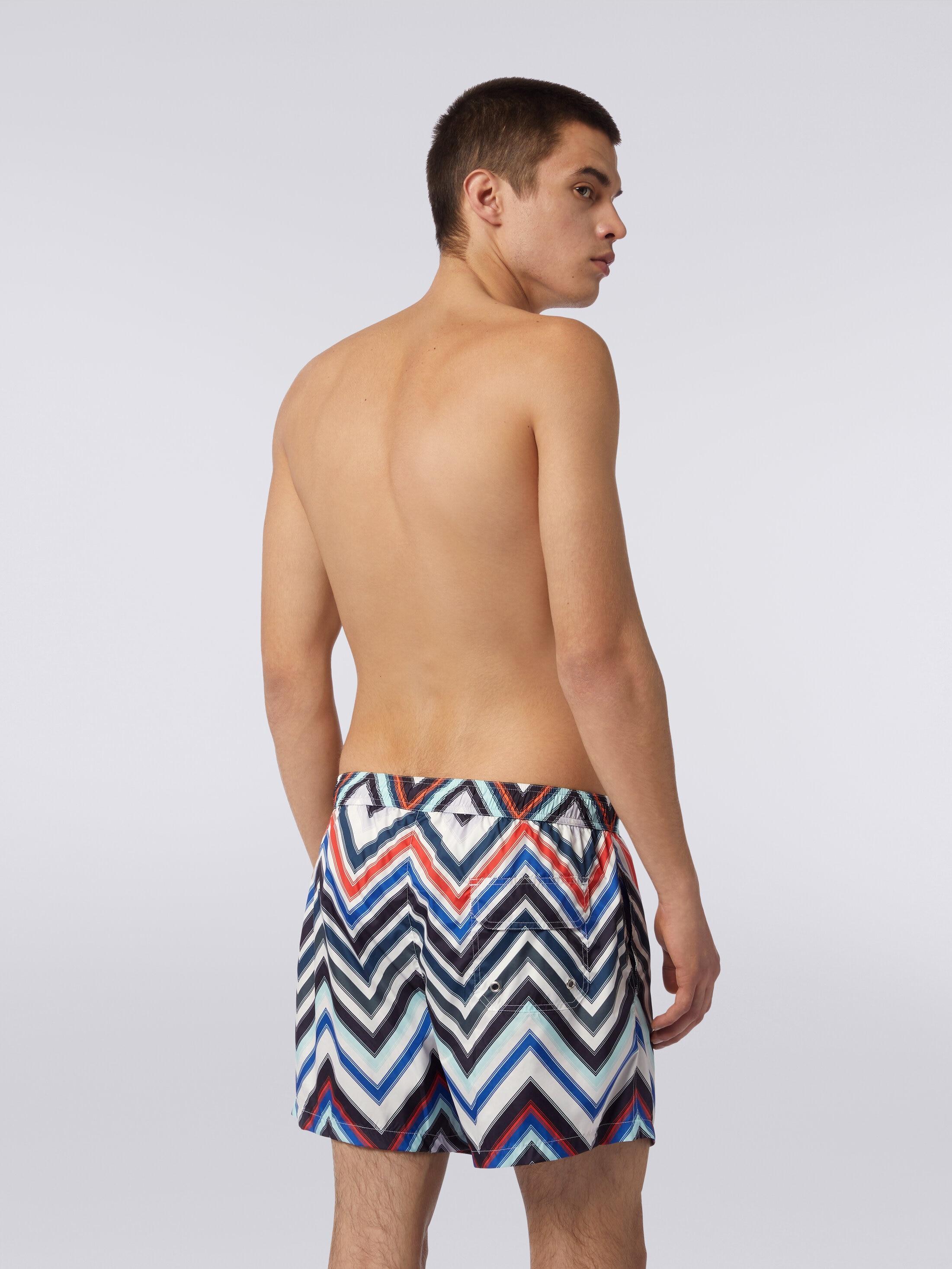 Swimming trunks in nylon with large gradated zigzag Product Image