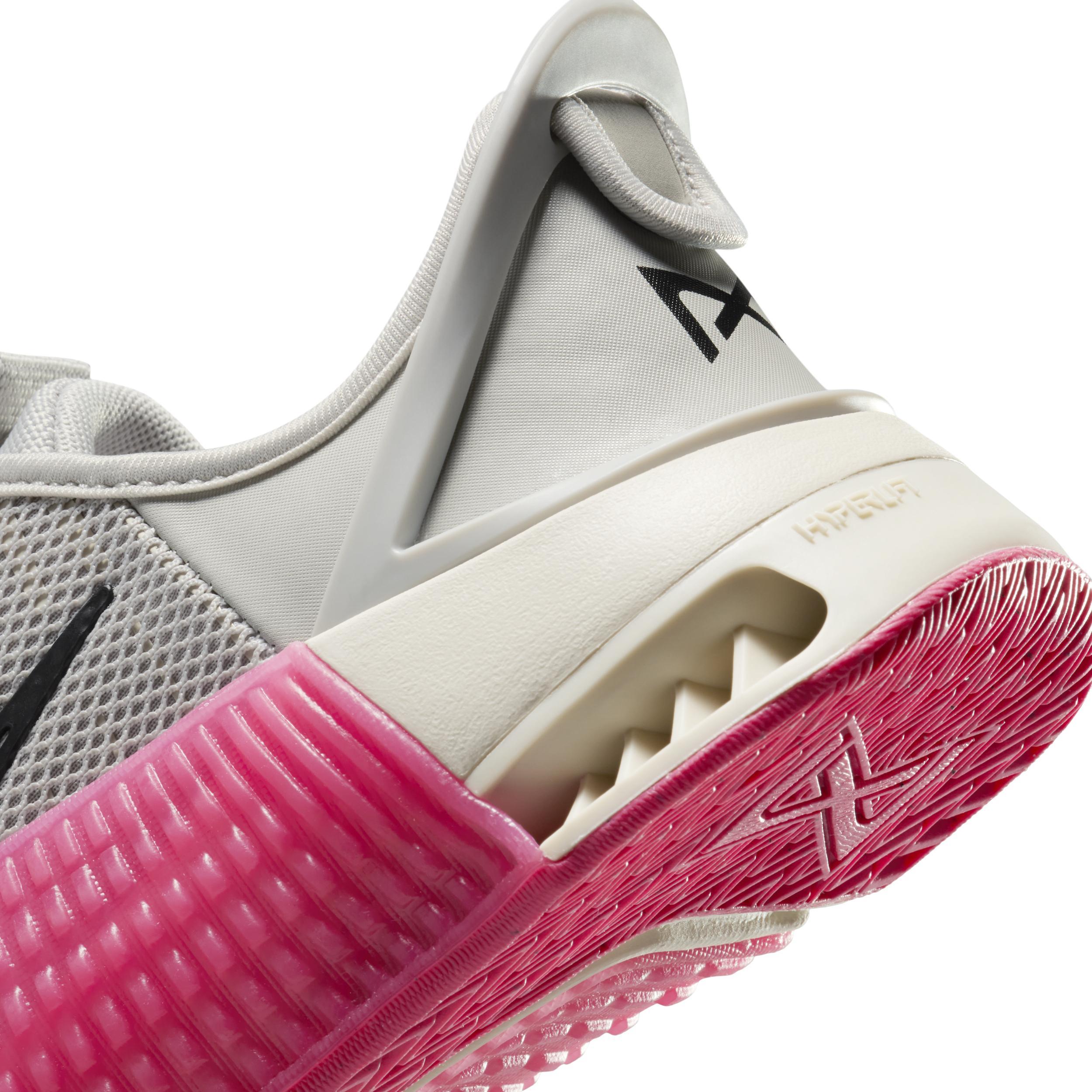 Nike Women's Metcon 9 EasyOn Workout Shoes Product Image