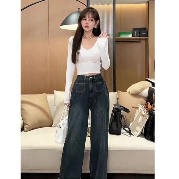 Long Sleeve Scoop Neck Plain Crop Top Product Image