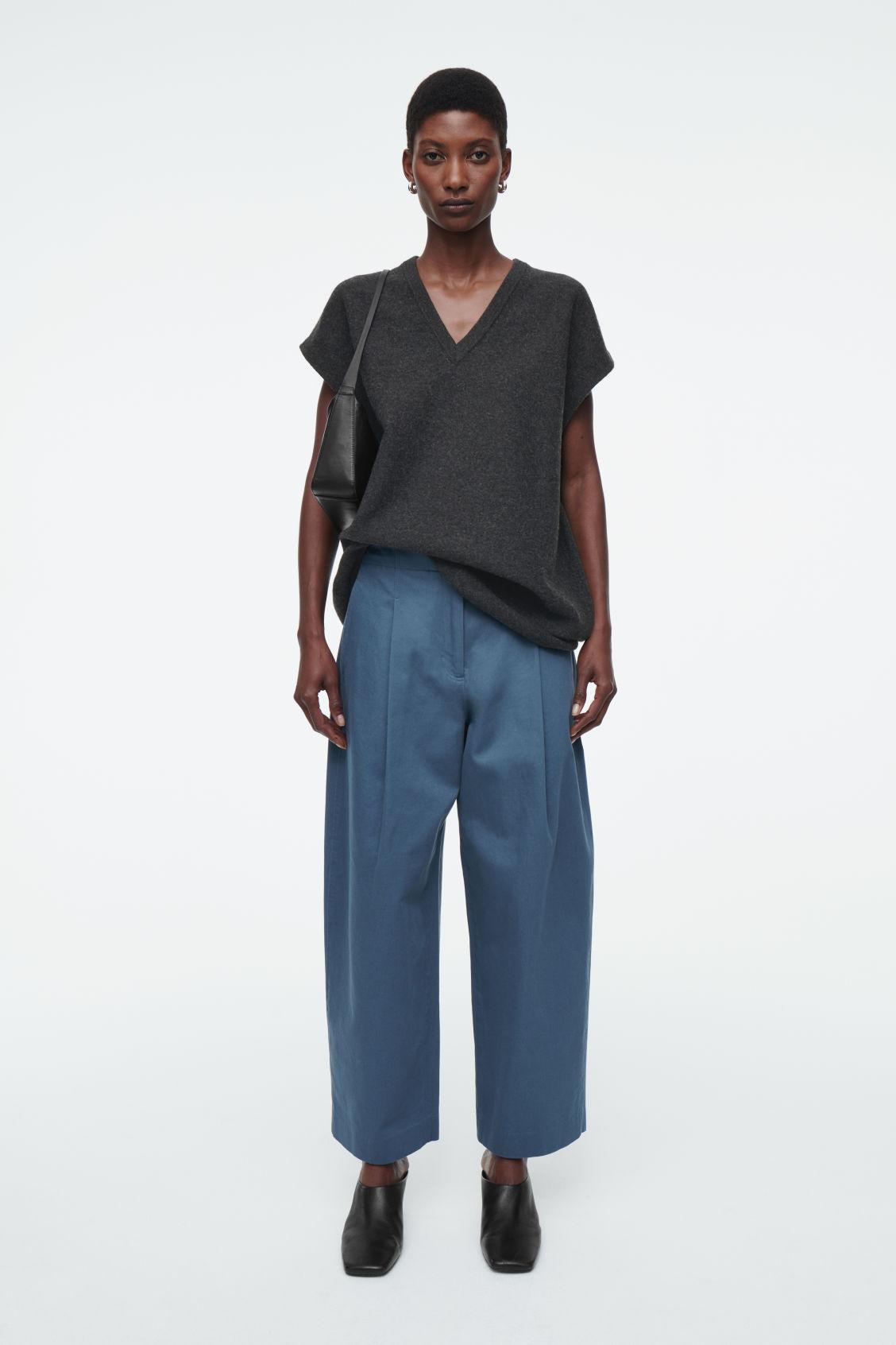 PLEATED BARREL-LEG CHINOS Product Image