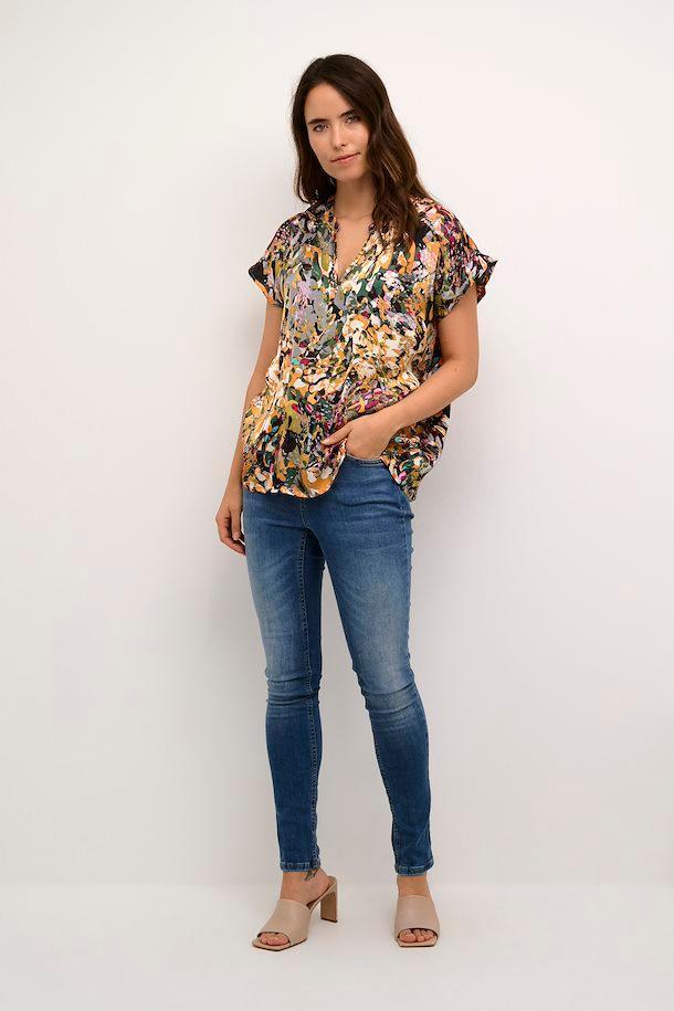 CUkia Blouse Product Image