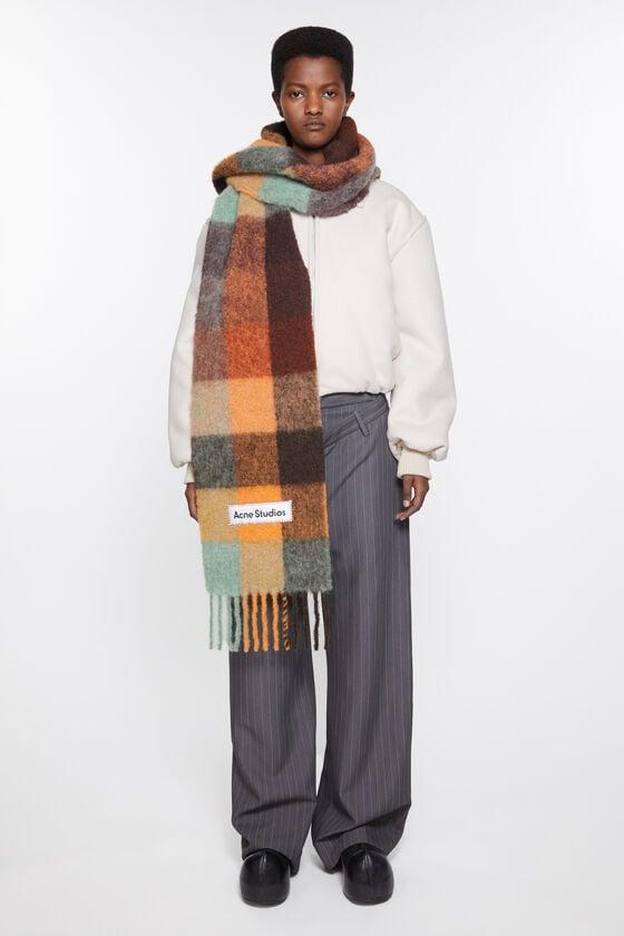 Mohair checked scarf Product Image