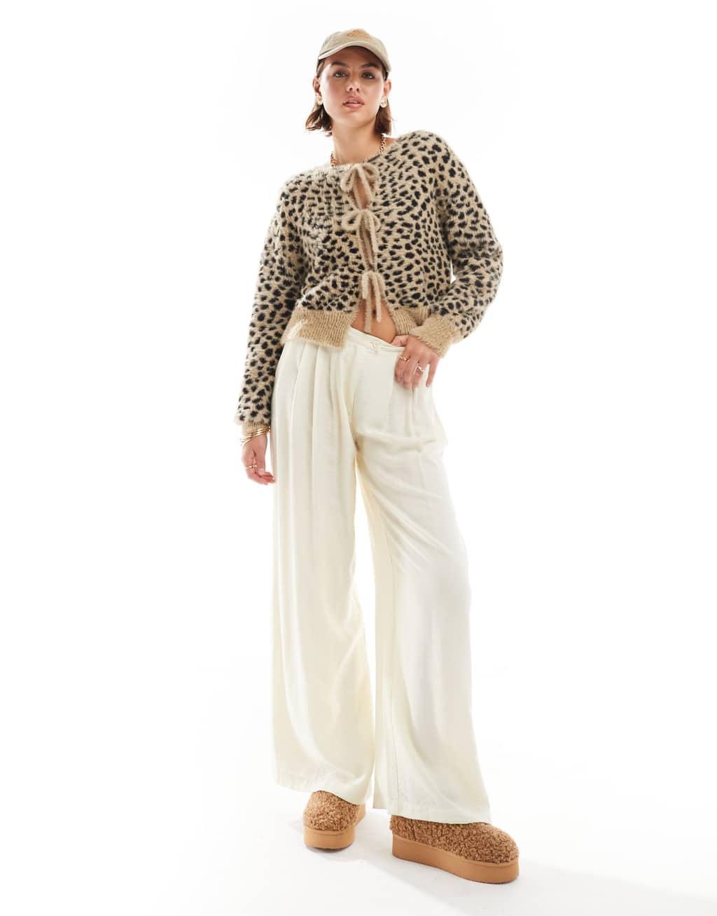 Stradivarius bow front cardigan in leopard Product Image